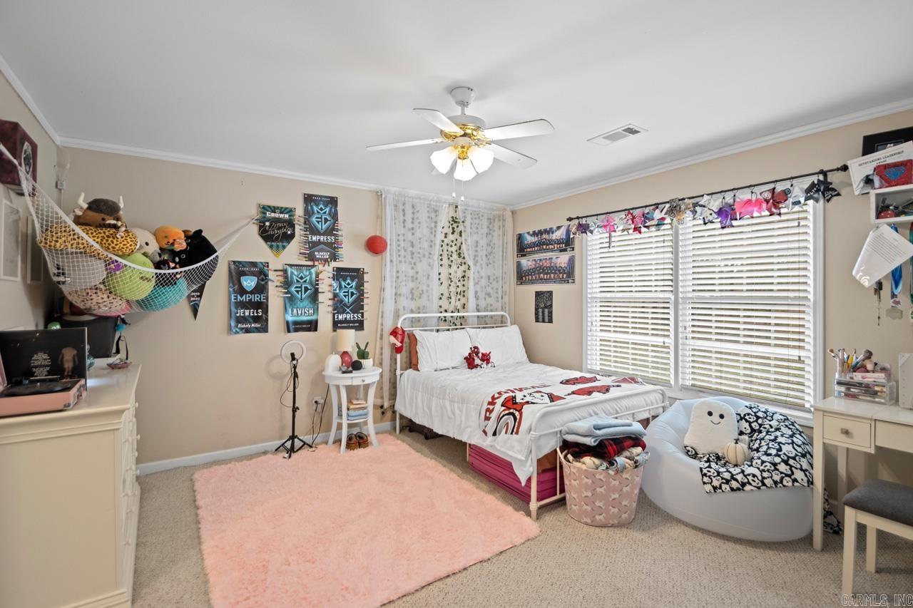 PEBBLE LAKE - Residential