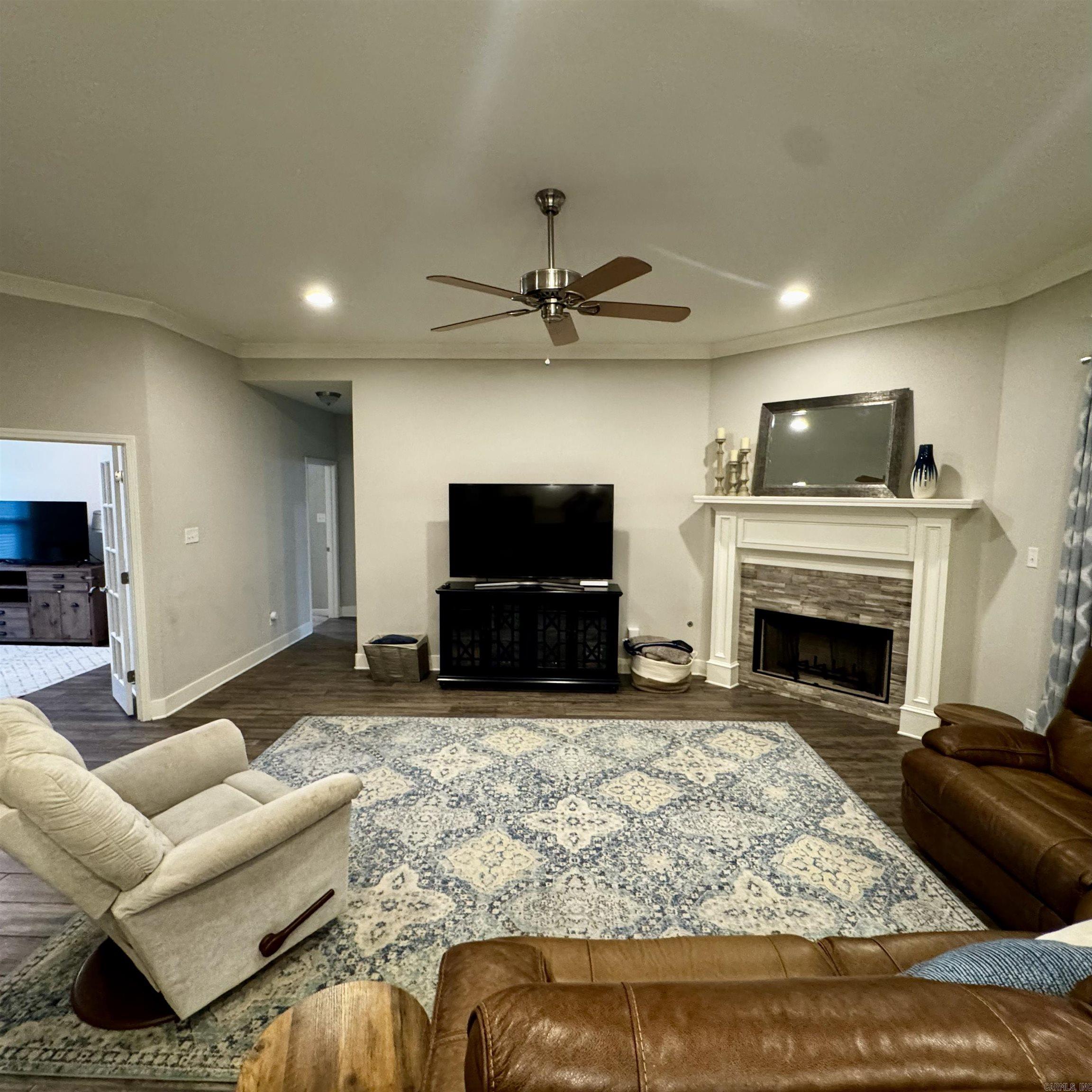 CREEKSIDE ADDN - Residential