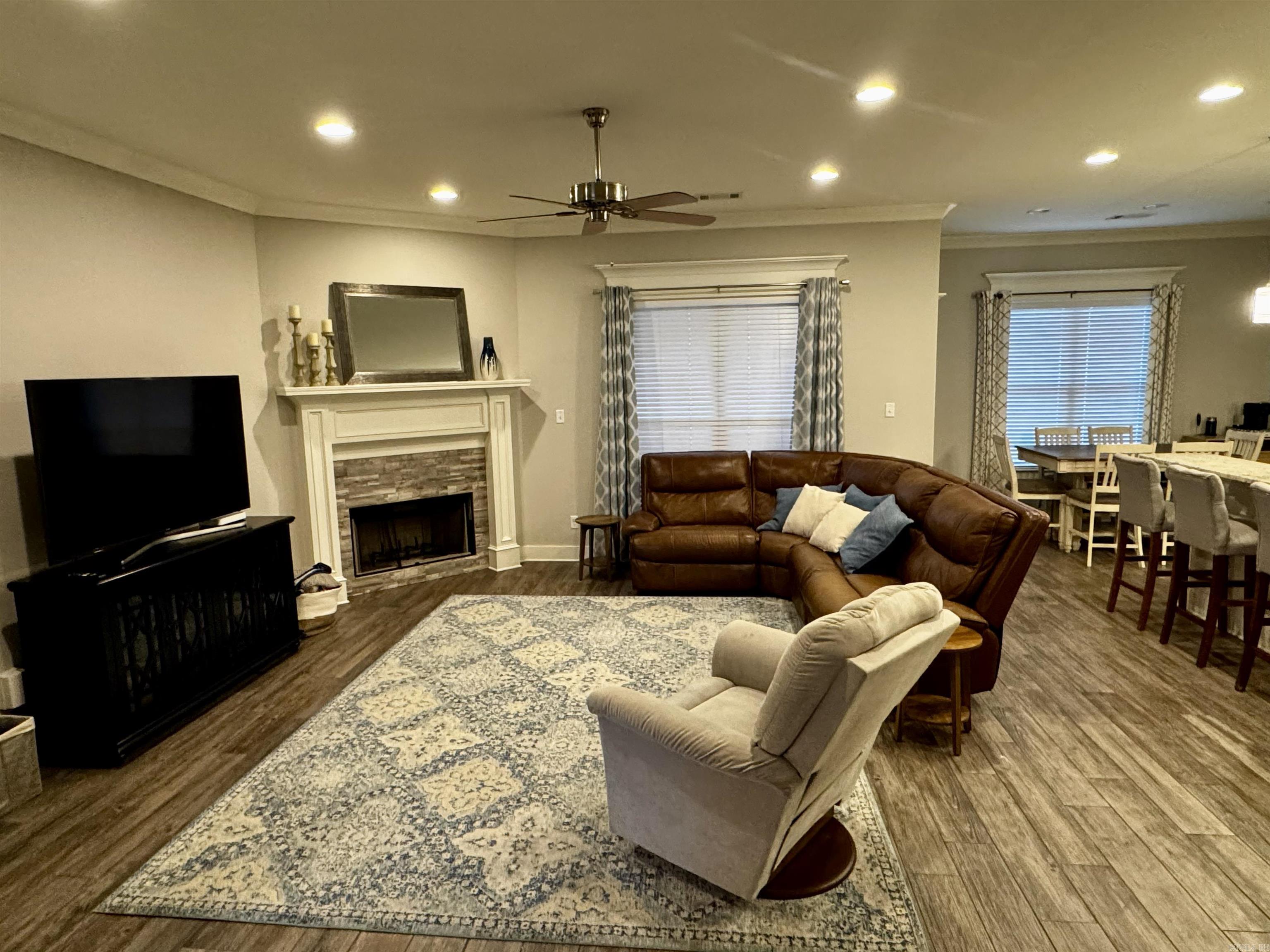 CREEKSIDE ADDN - Residential