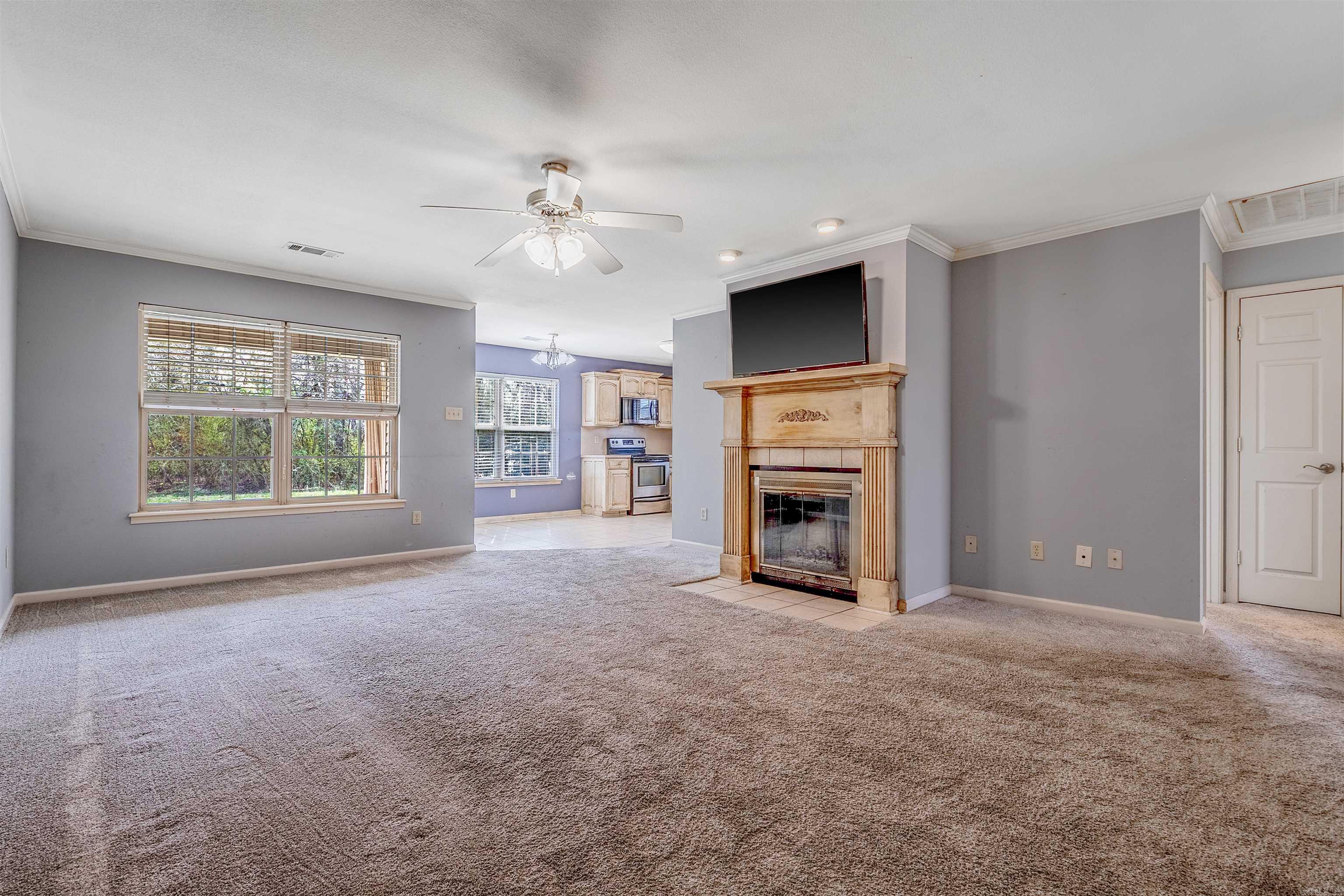 WILLOW LAKE - Residential