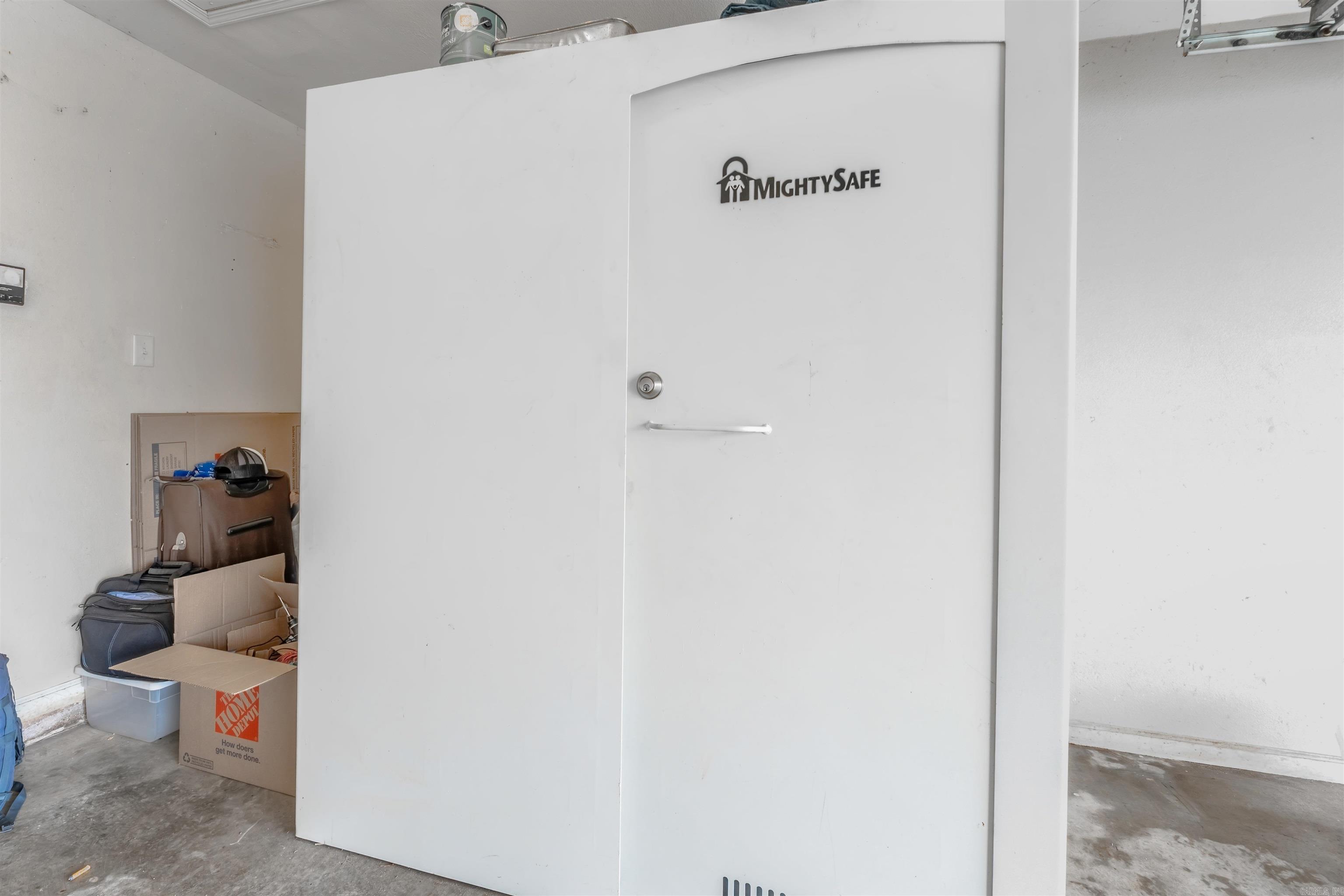 WILLOW LAKE - Residential