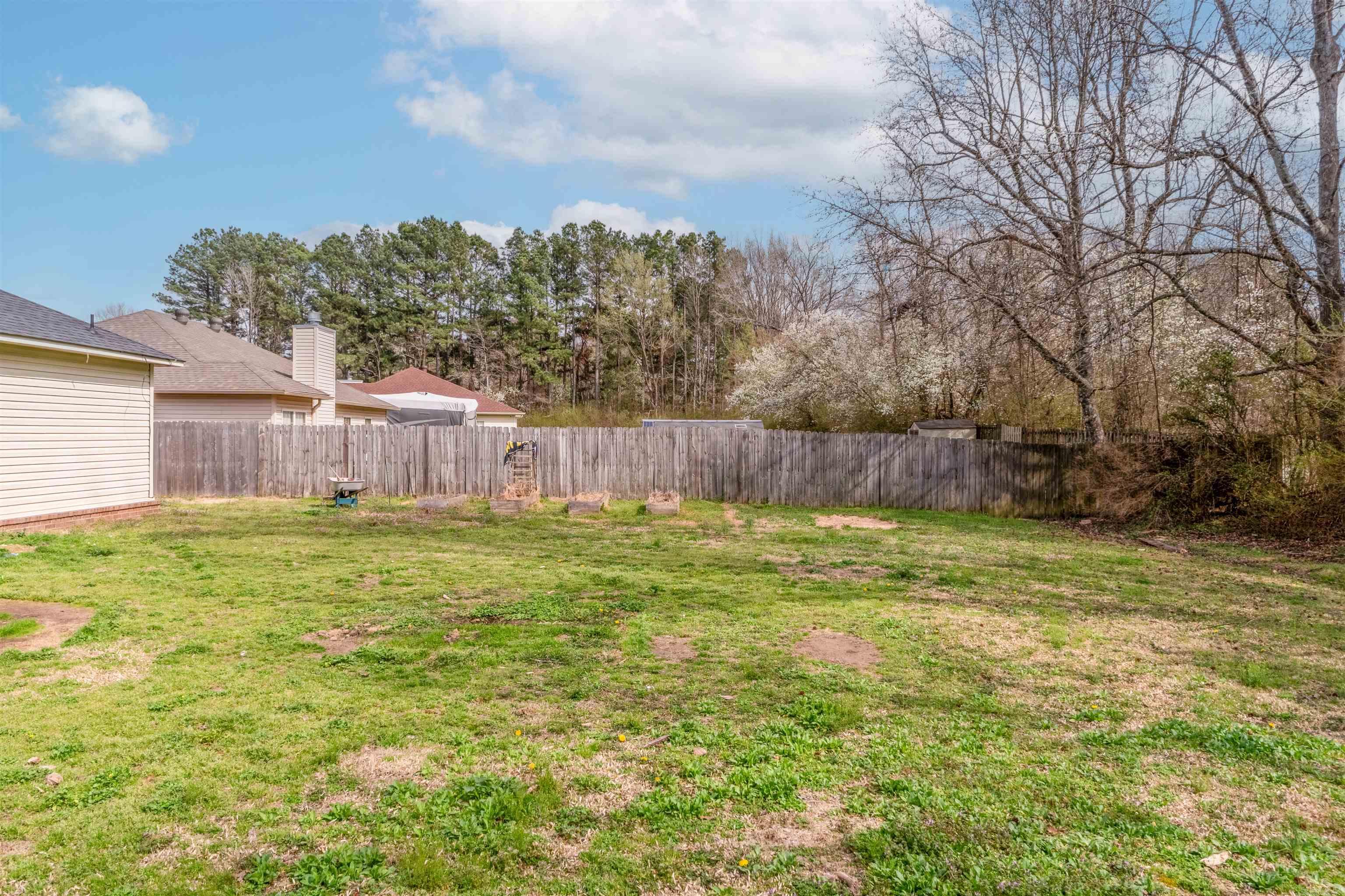 WILLOW LAKE - Residential