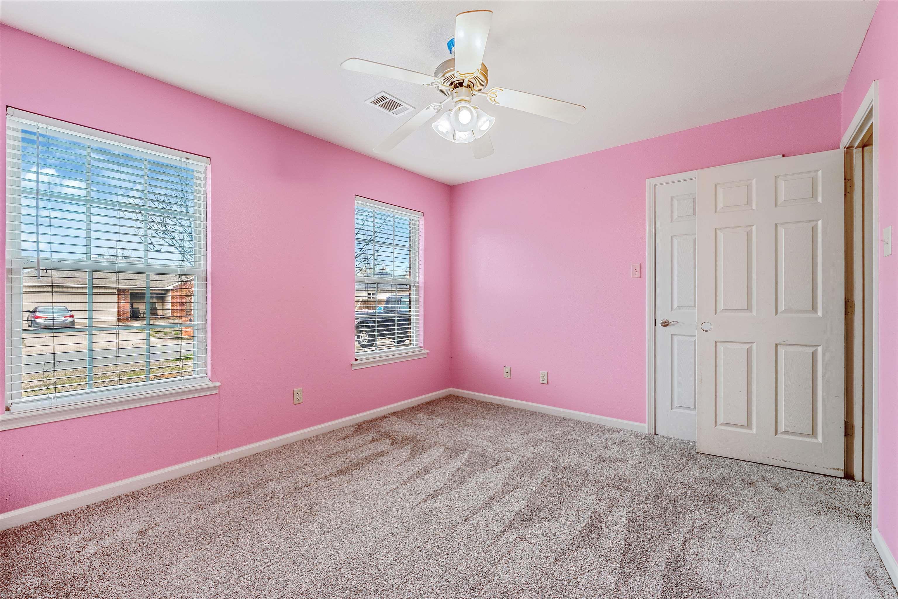 WILLOW LAKE - Residential