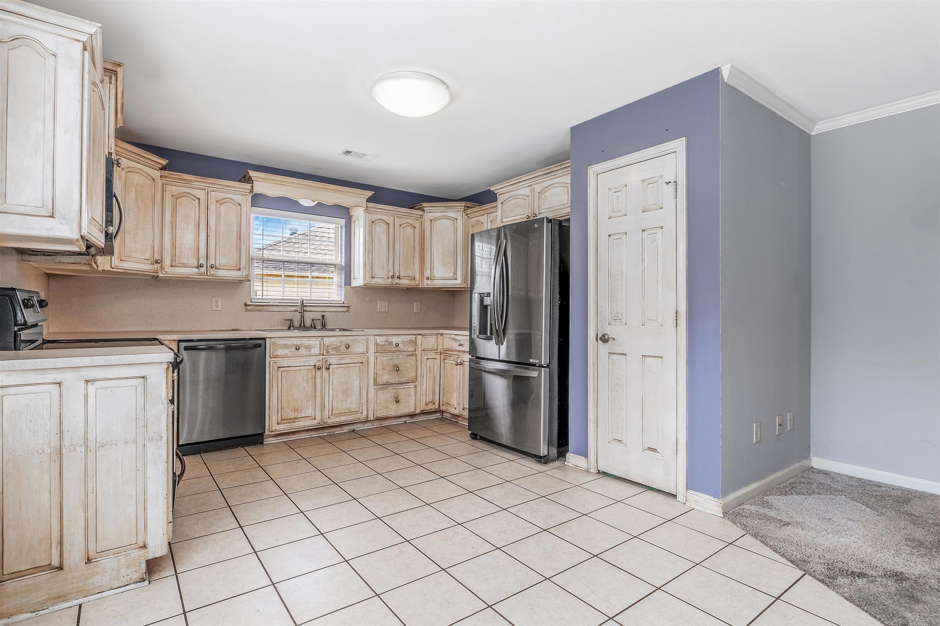 WILLOW LAKE - Residential