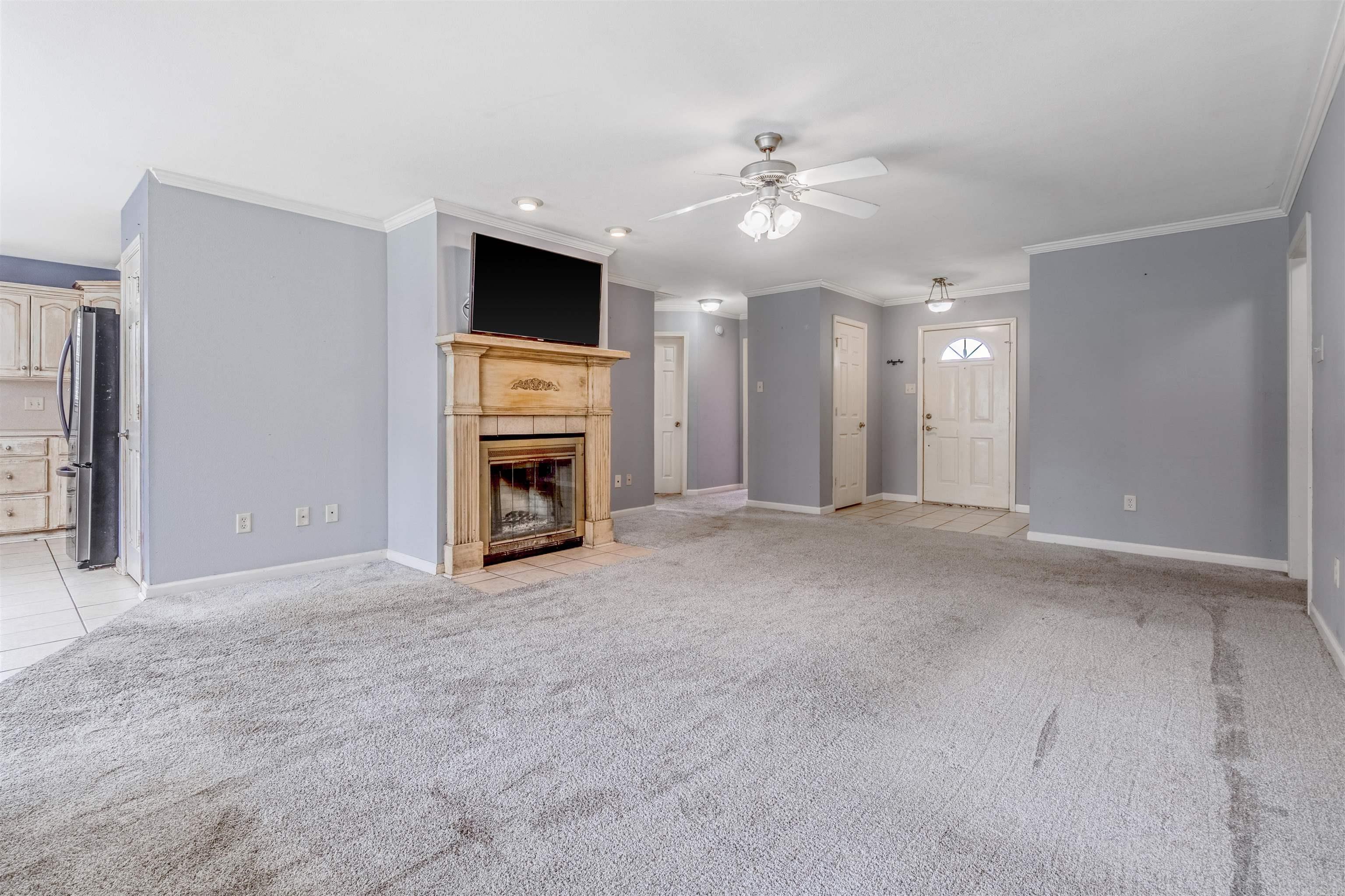 WILLOW LAKE - Residential