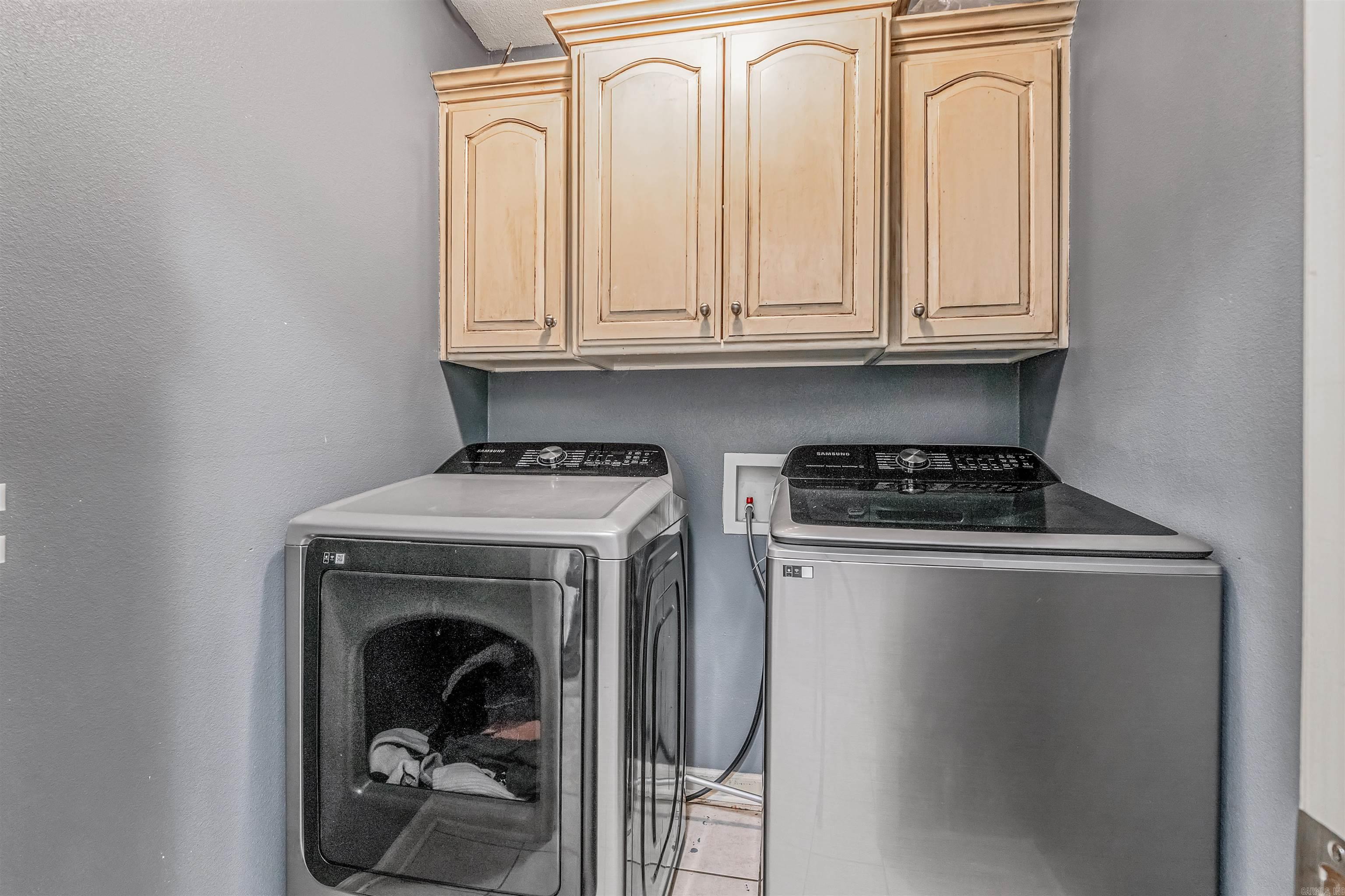 WILLOW LAKE - Residential