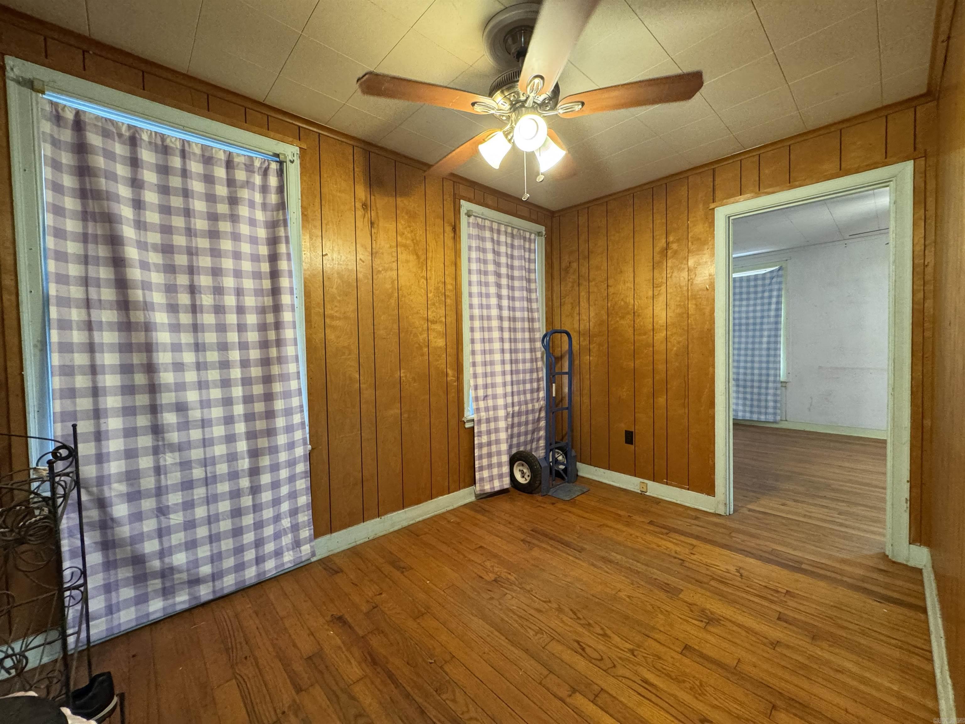 CHERRY & COX - Residential