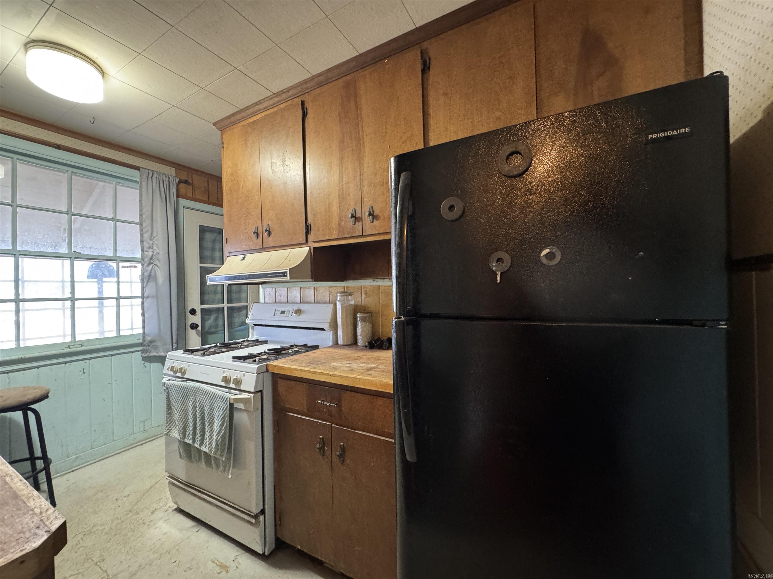 CHERRY & COX - Residential