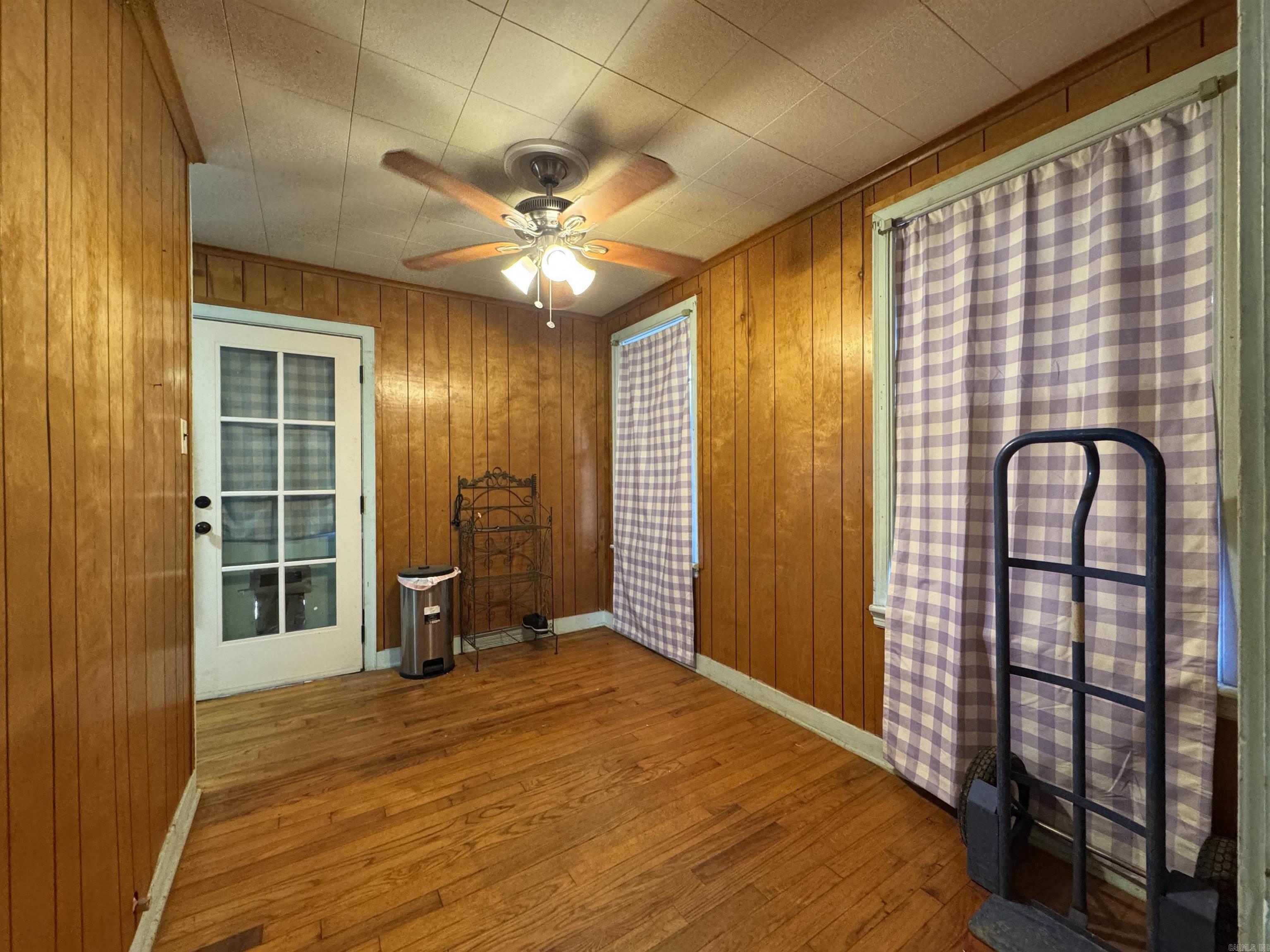 CHERRY & COX - Residential