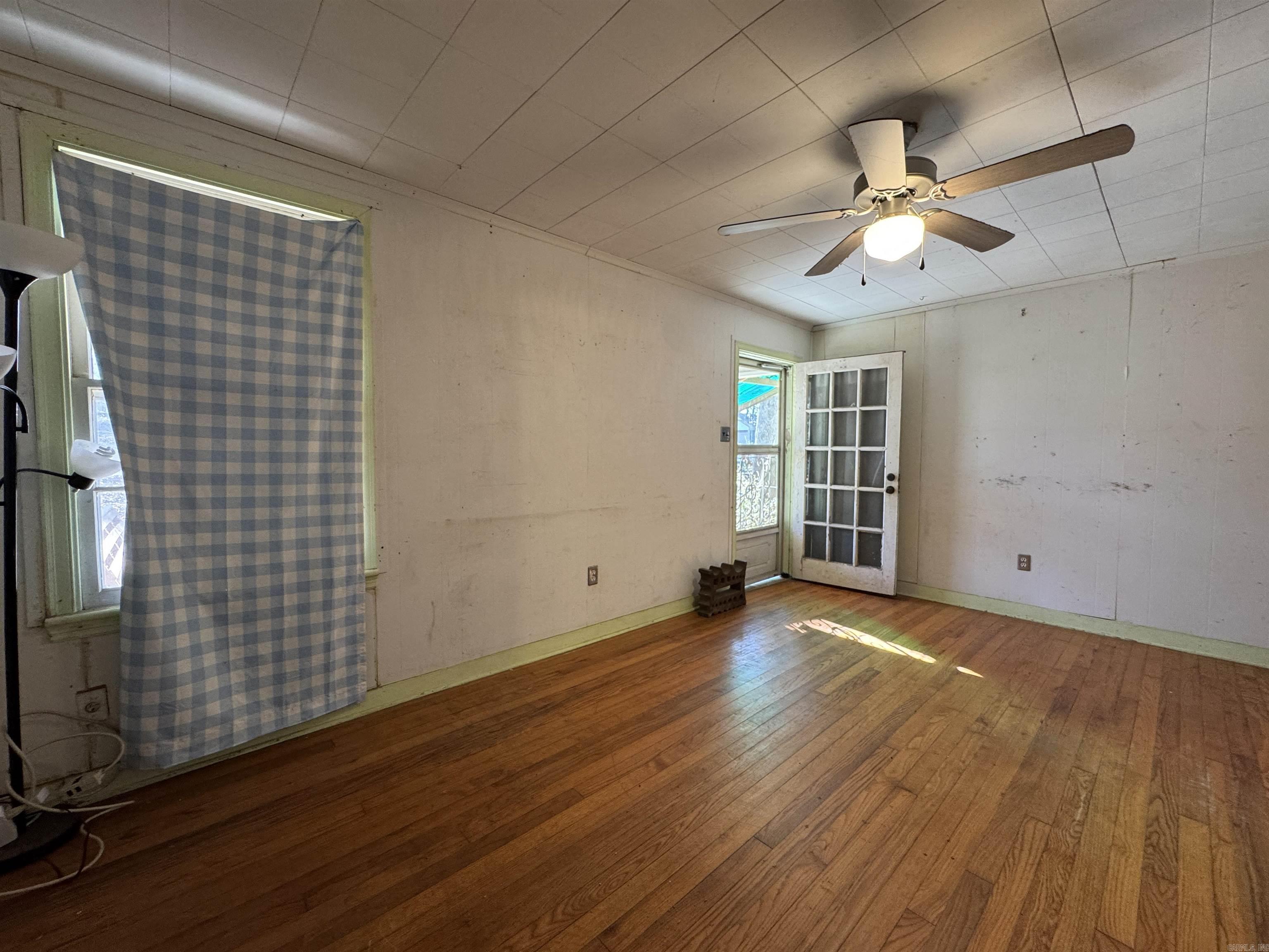 CHERRY & COX - Residential