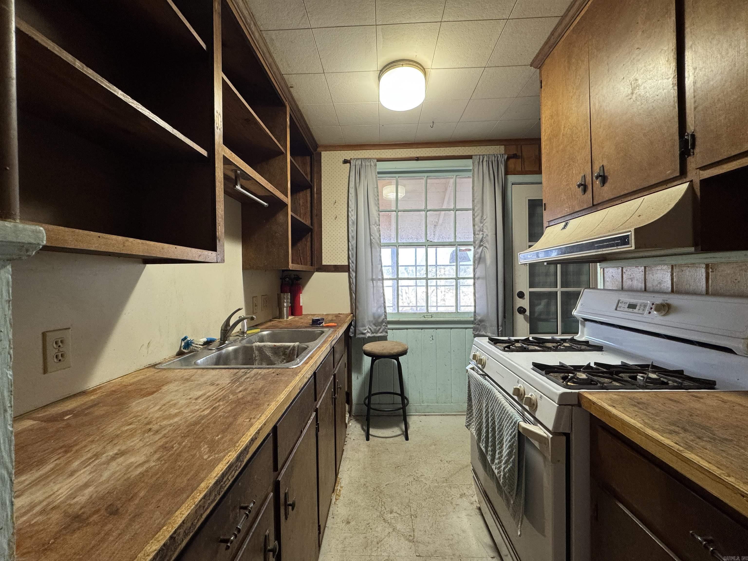 CHERRY & COX - Residential