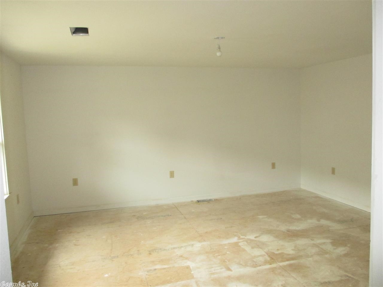 BEAR'S DEN - Residential