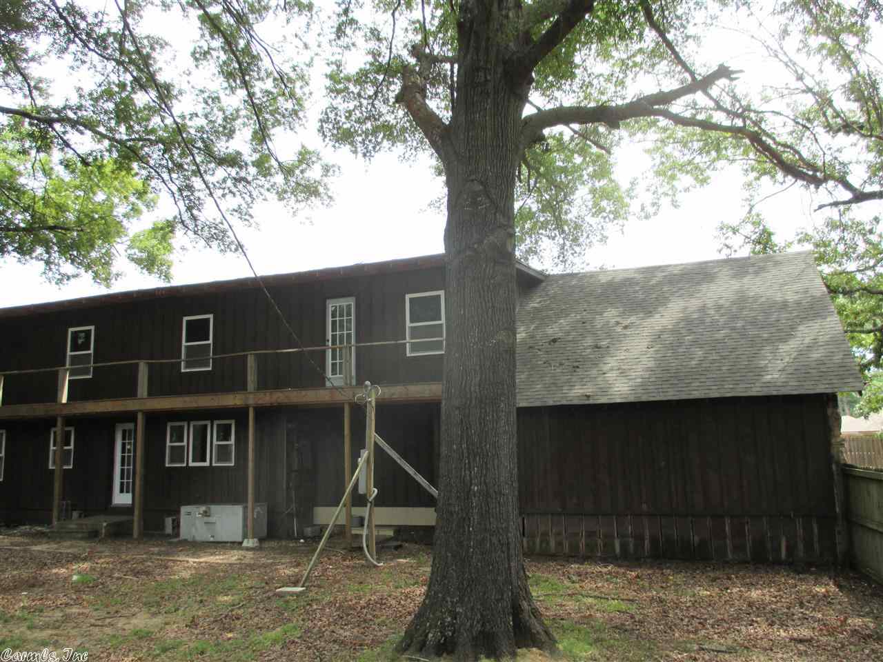 BEAR'S DEN - Residential