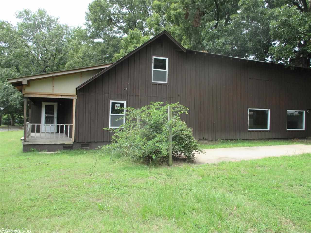 BEAR'S DEN - Residential