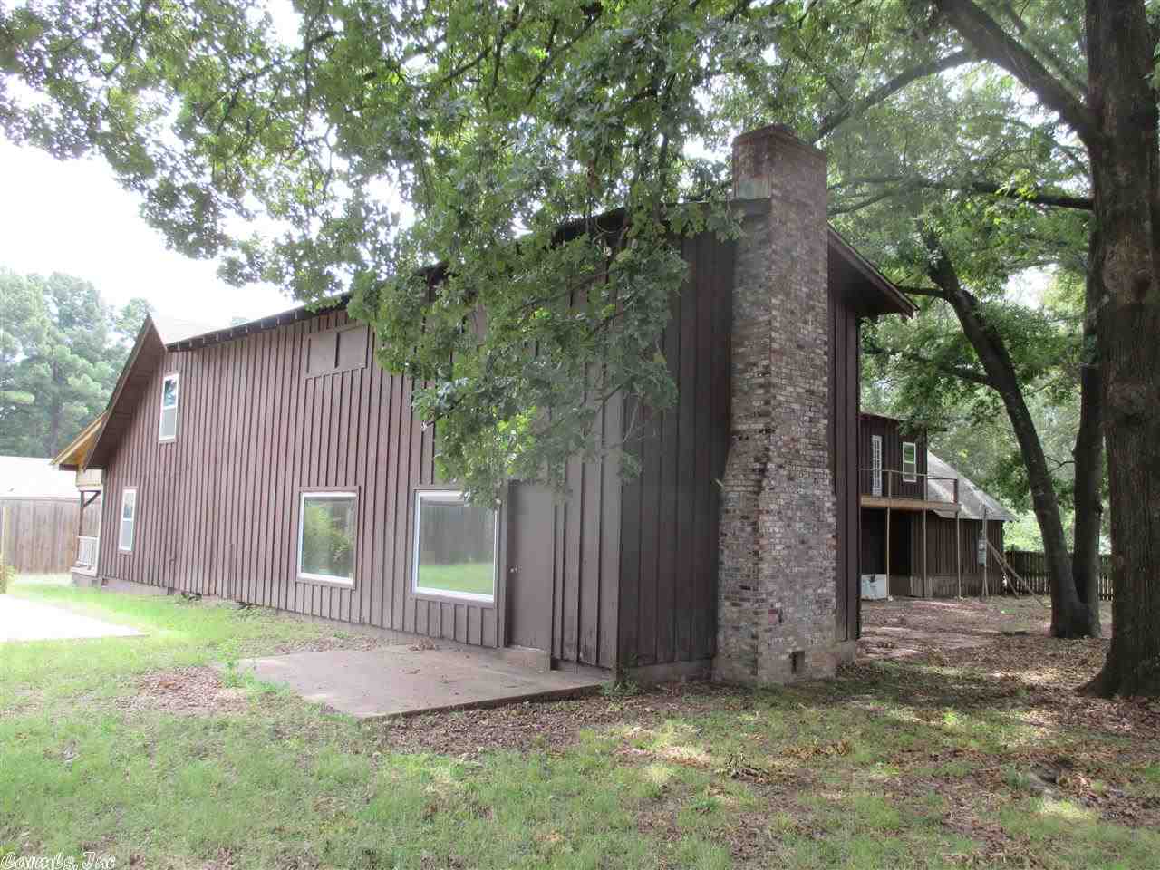 BEAR'S DEN - Residential