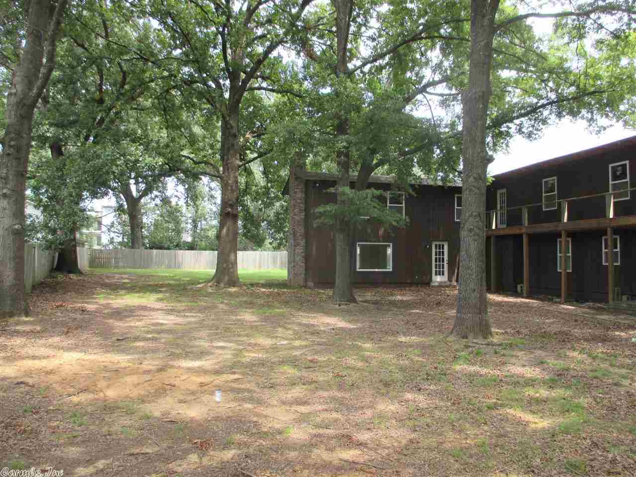 BEAR'S DEN - Residential