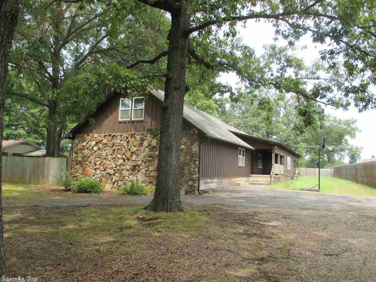 BEAR'S DEN - Residential