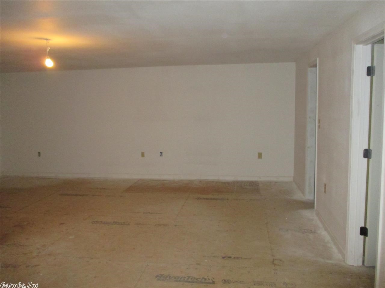 BEAR'S DEN - Residential