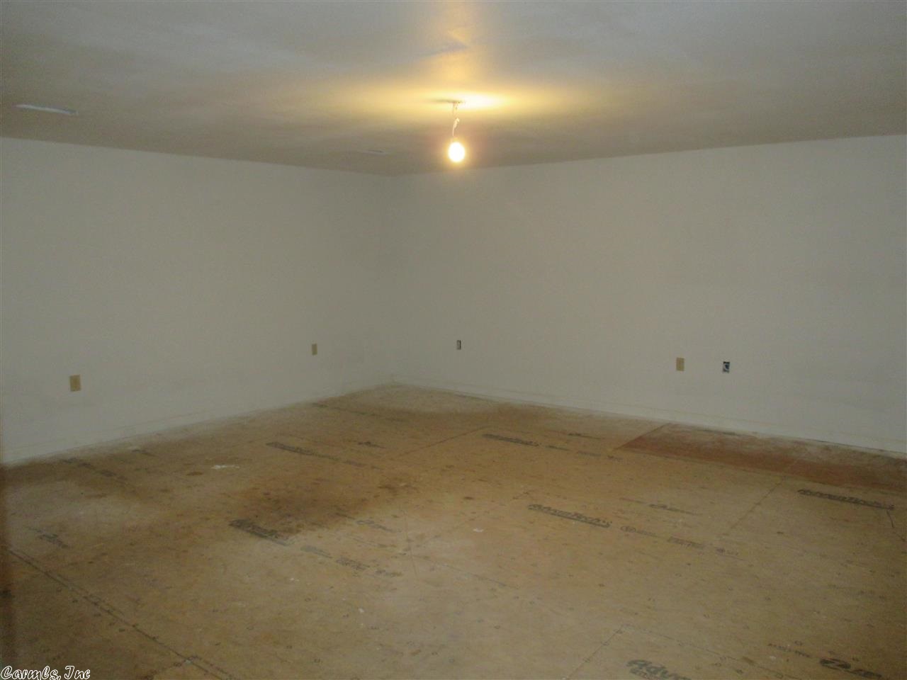 BEAR'S DEN - Residential