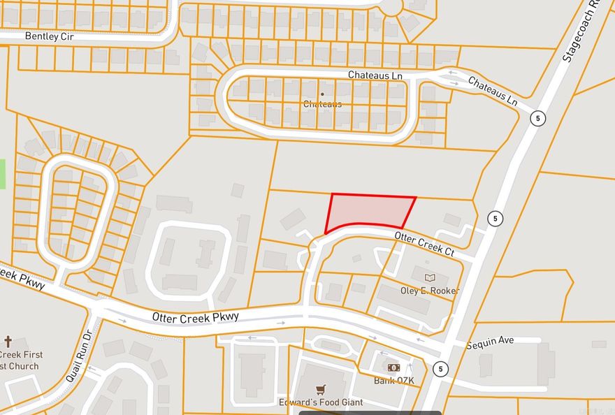 Great commercial lot. Flat ready to be built on.  Insurance compnay on one side and a Pharmacy is on the other side.