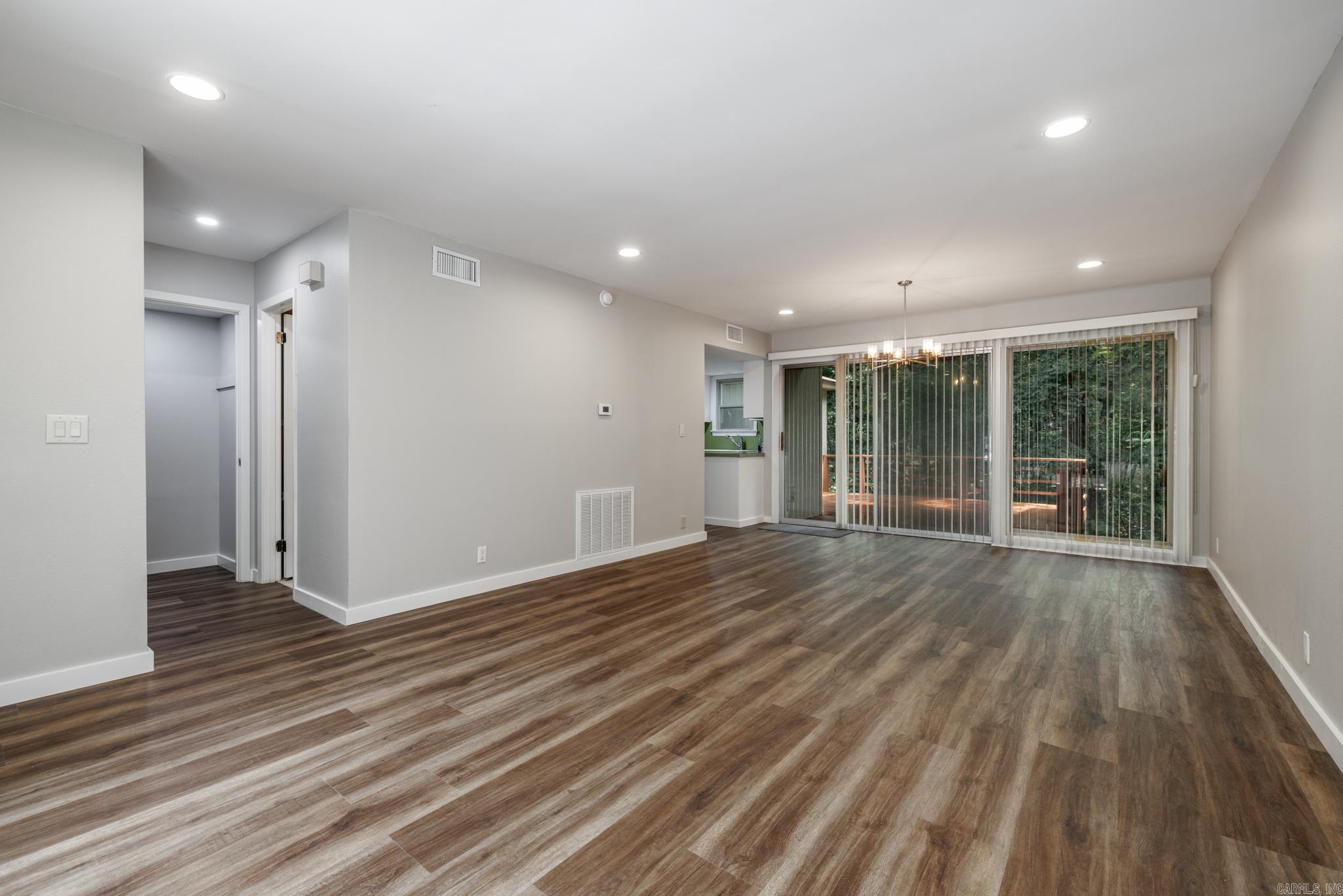 Castellon Courts # 3 - Residential