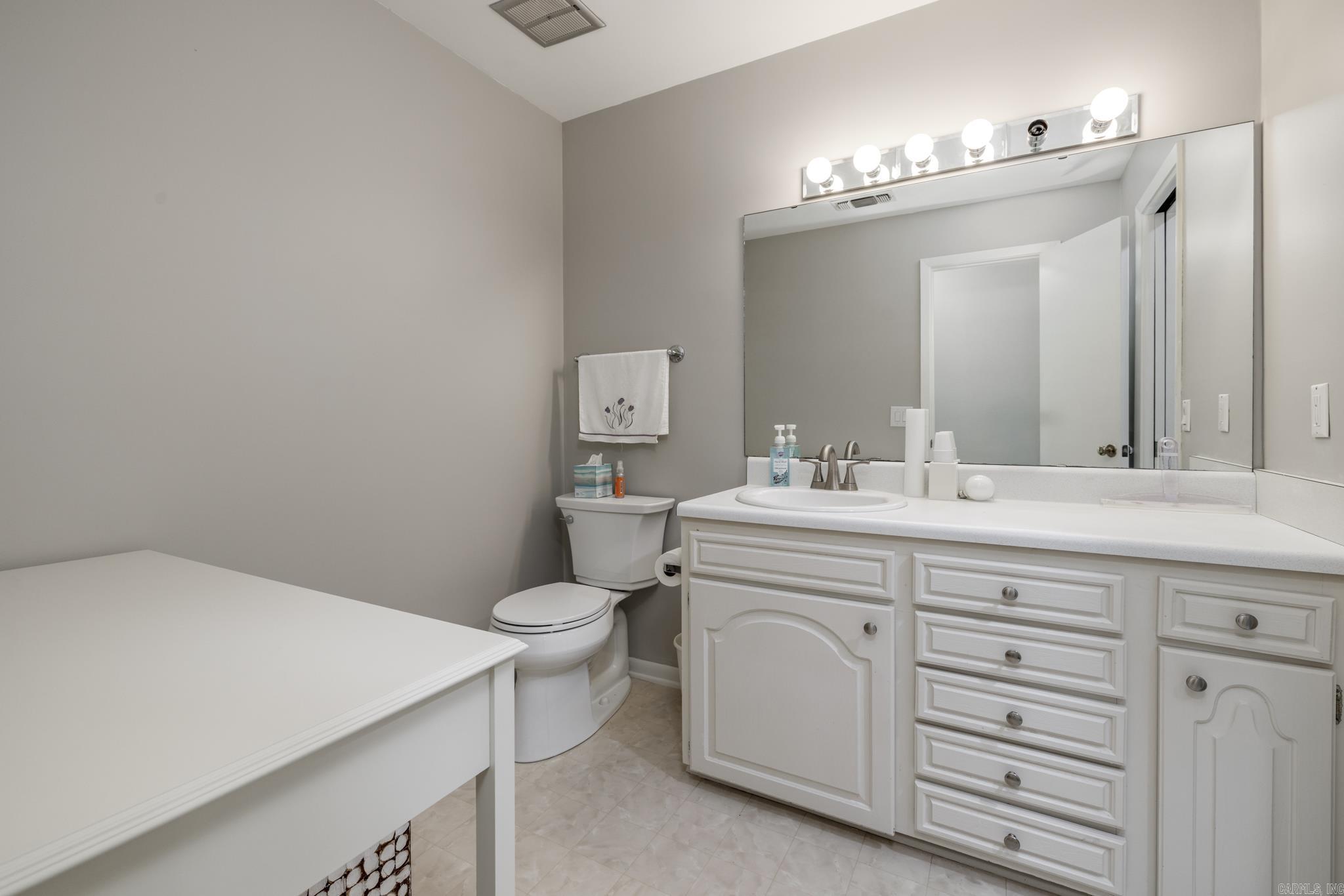 Castellon Courts # 3 - Residential