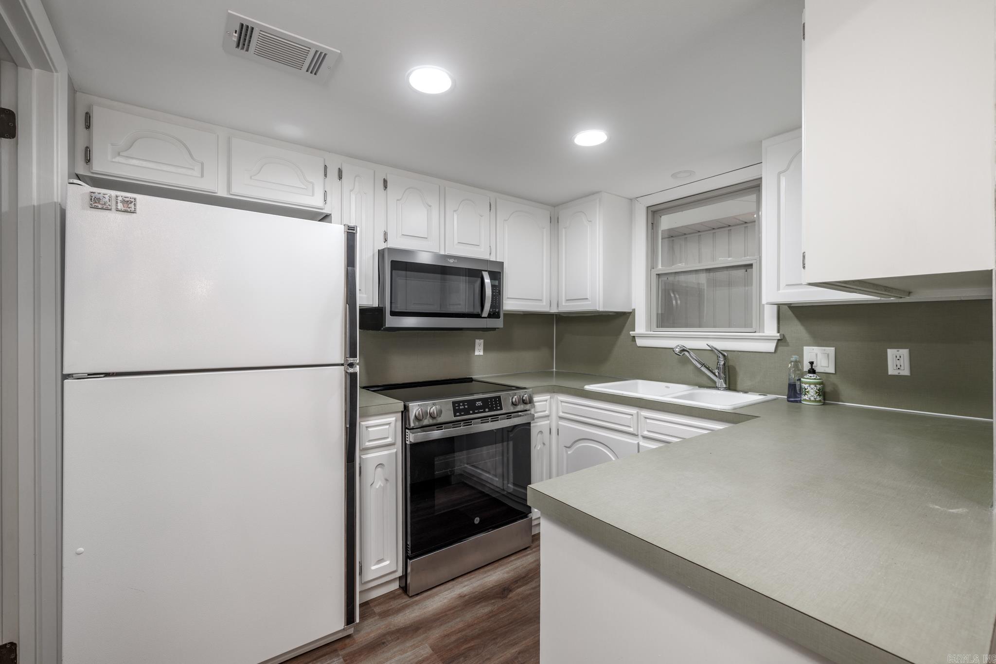 Castellon Courts # 3 - Residential