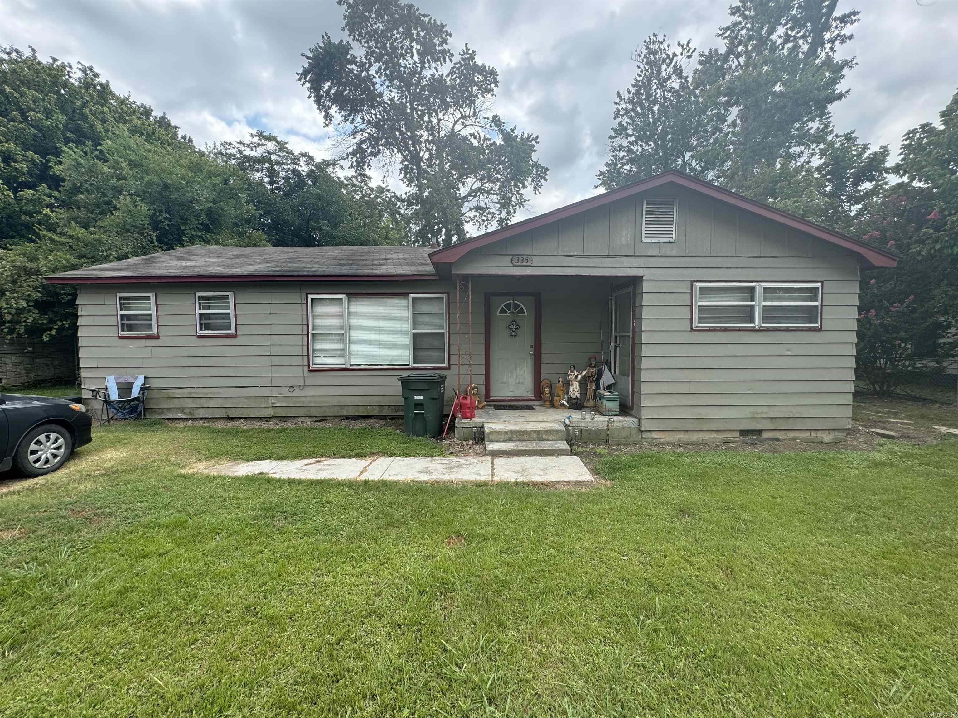 Welcome to the Market 335 Walnut Avenue in Cherry Valley, AR 72324. Great investment opportunity! This 3-bedroom, 1-bathroom home offers approximately 1,210 sqft of living space on a +/- 0.65 acre city lot. Tenant occupied making this property instant income producing. Seller is also offering an additional 3 single family investment homes for sale, providing an excellent opportunity for investors looking to grow their portfolio.