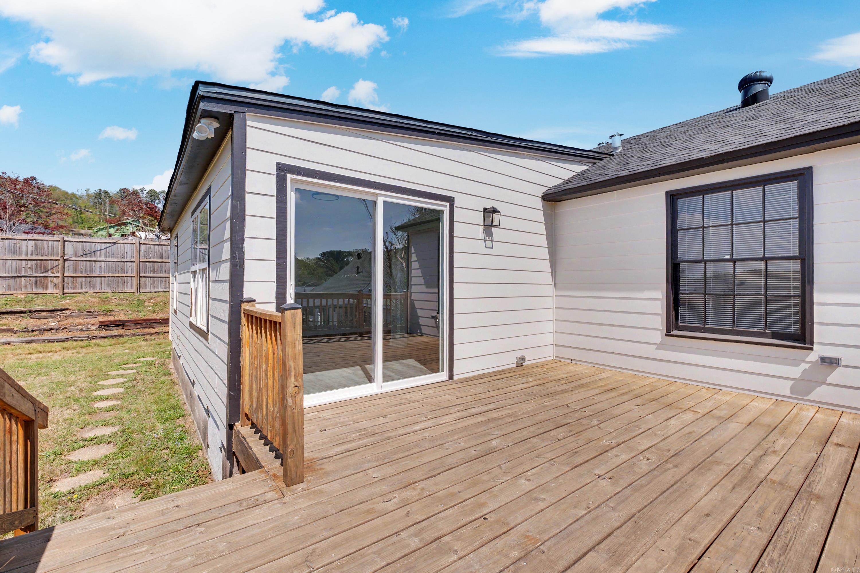 KINGWOOD PLACE - Residential