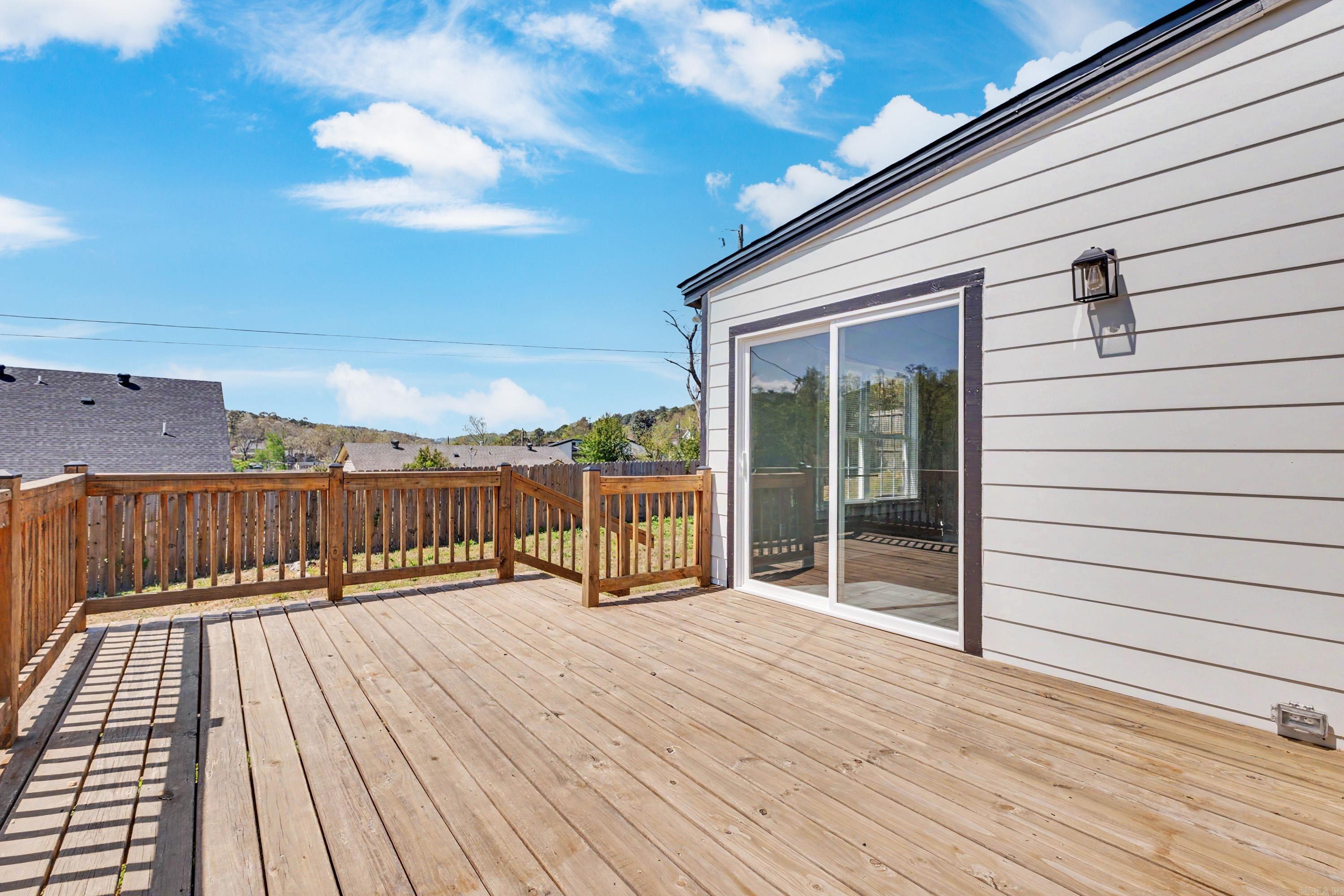 KINGWOOD PLACE - Residential