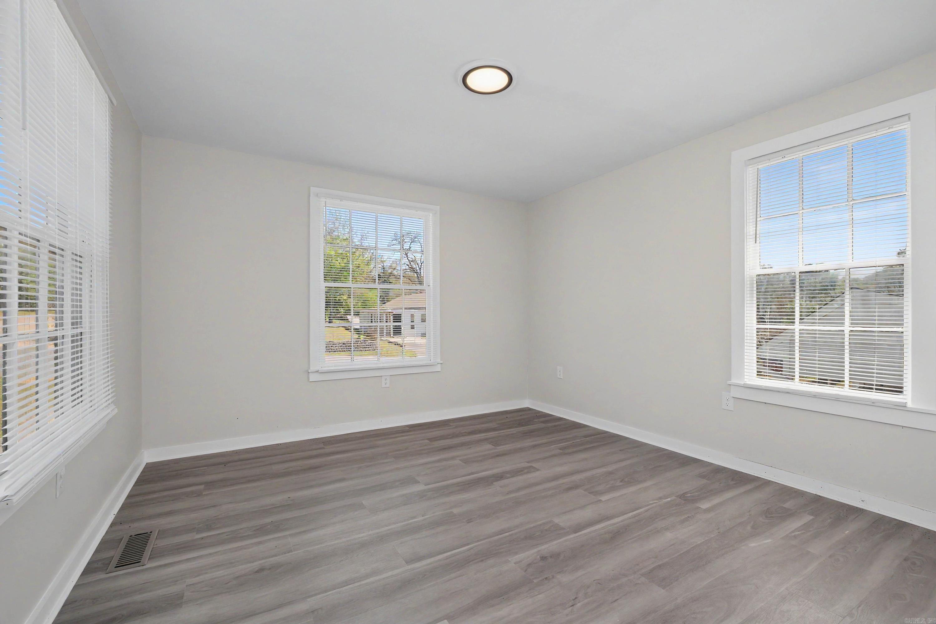 KINGWOOD PLACE - Residential