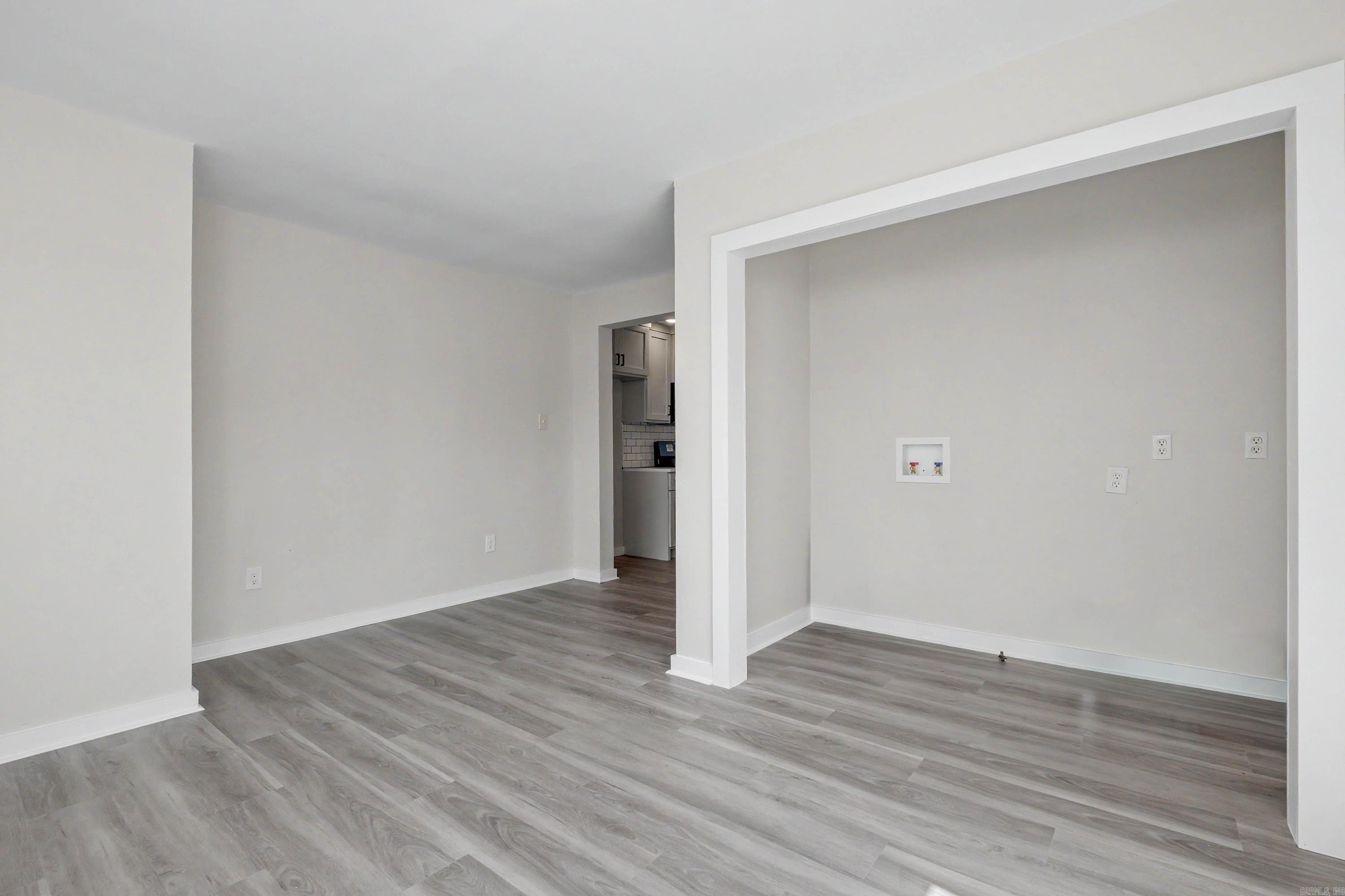 KINGWOOD PLACE - Residential