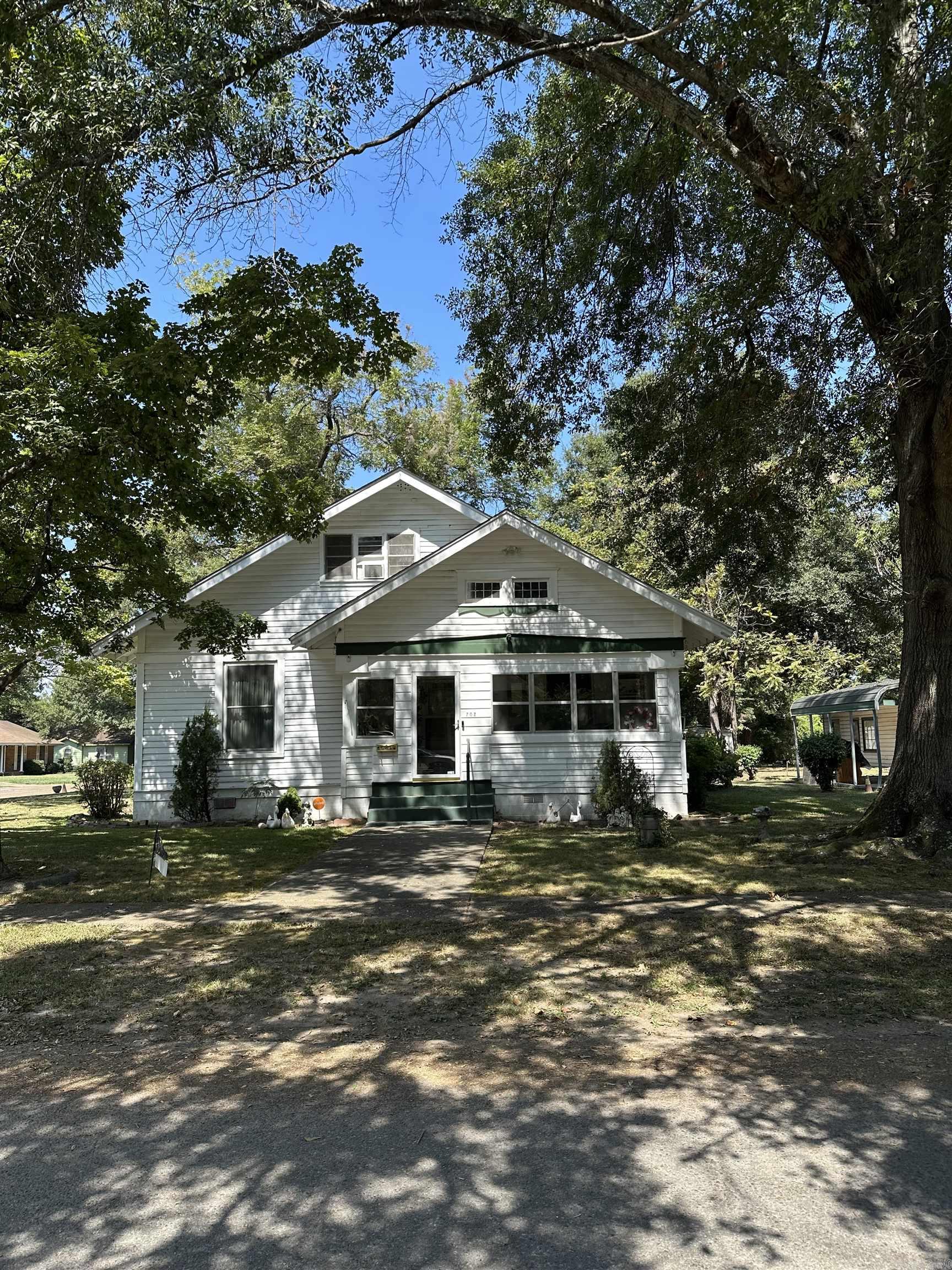 W. HELENA - Residential