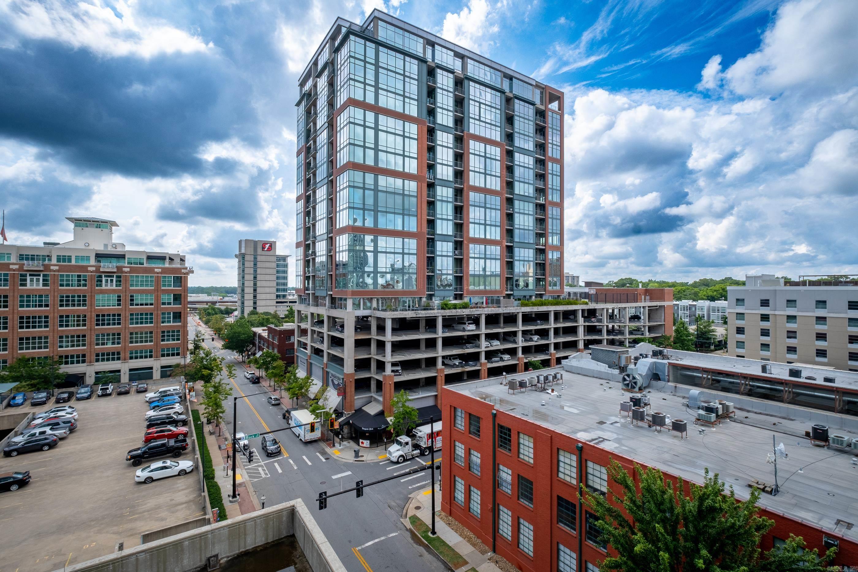 300 THIRD HPR - Residential