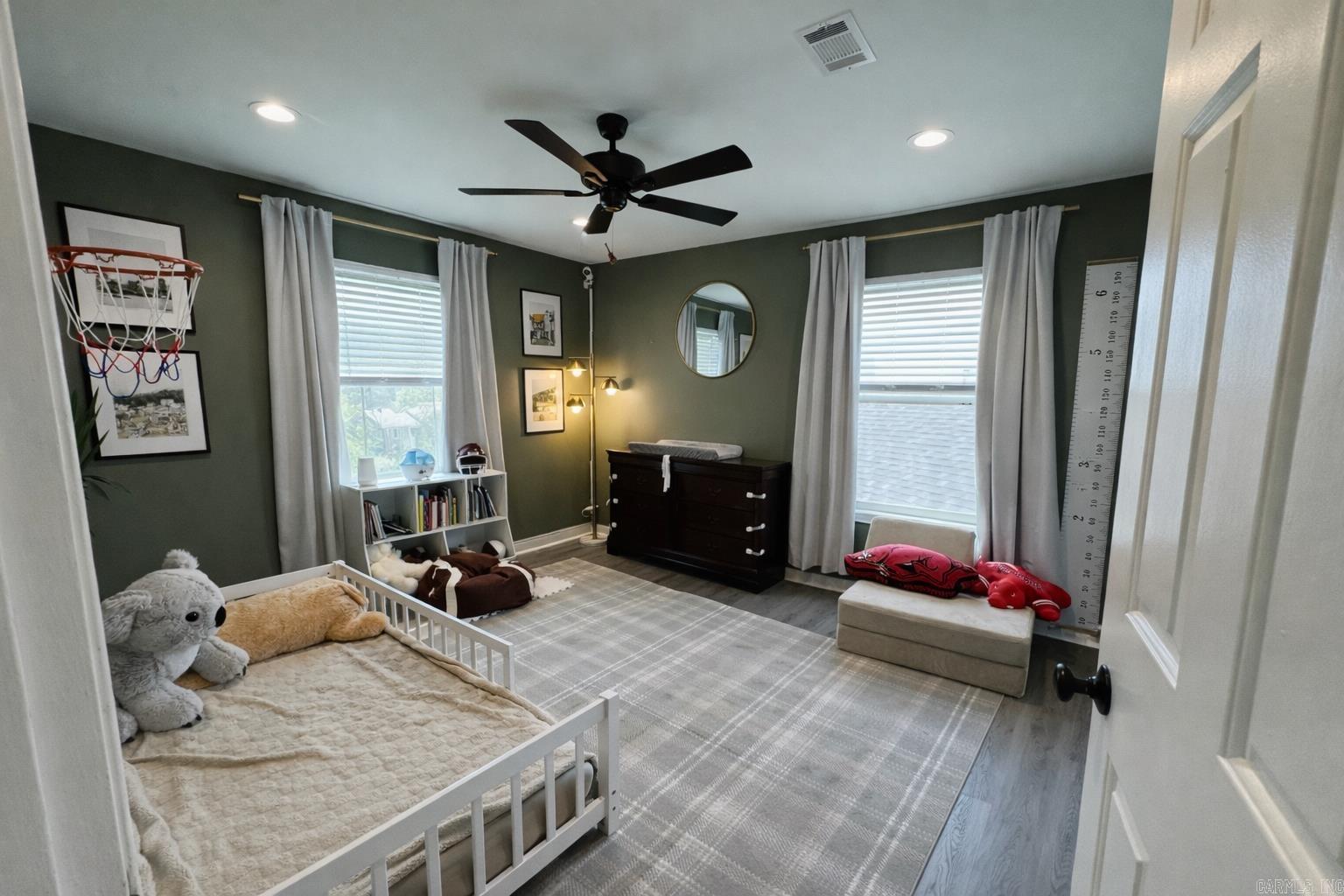 LUDINGTON HGTS - Residential