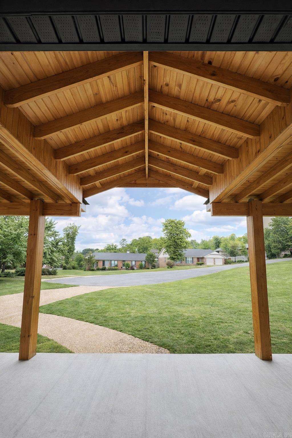 LUDINGTON HGTS - Residential