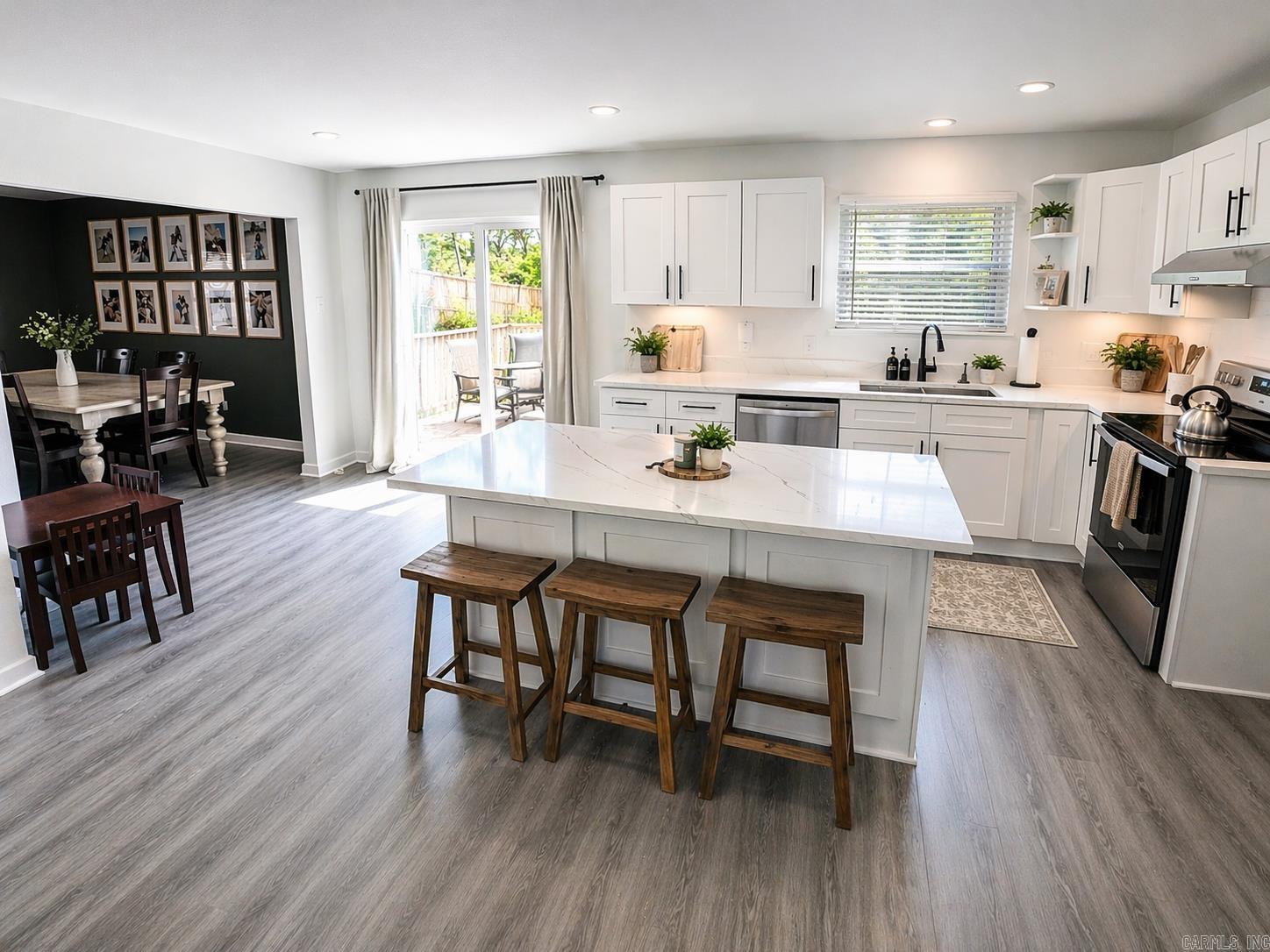 LUDINGTON HGTS - Residential