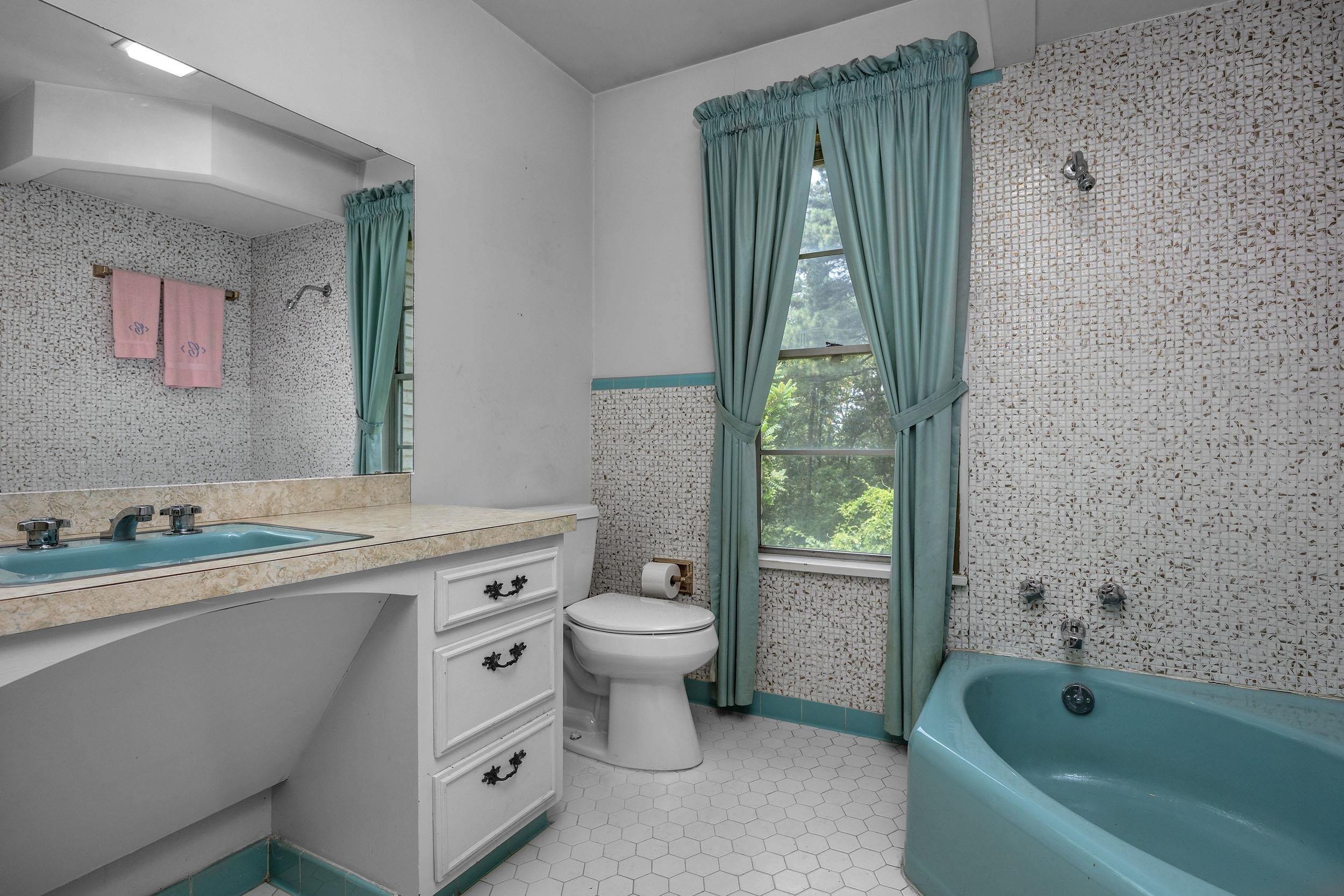 HYLAND HOMES - Residential