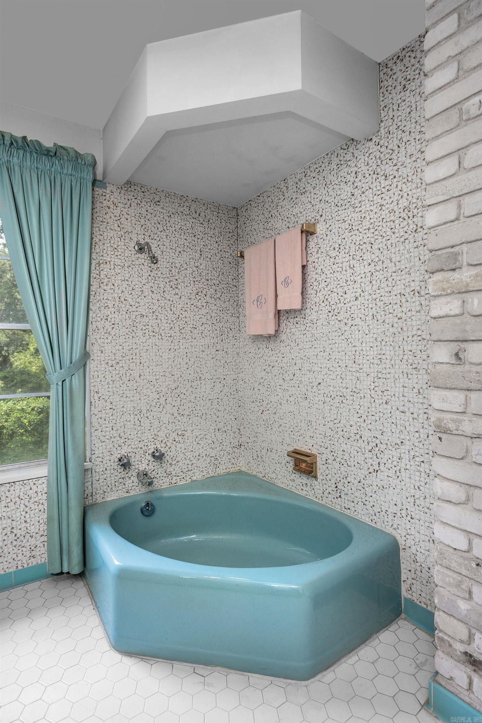 HYLAND HOMES - Residential