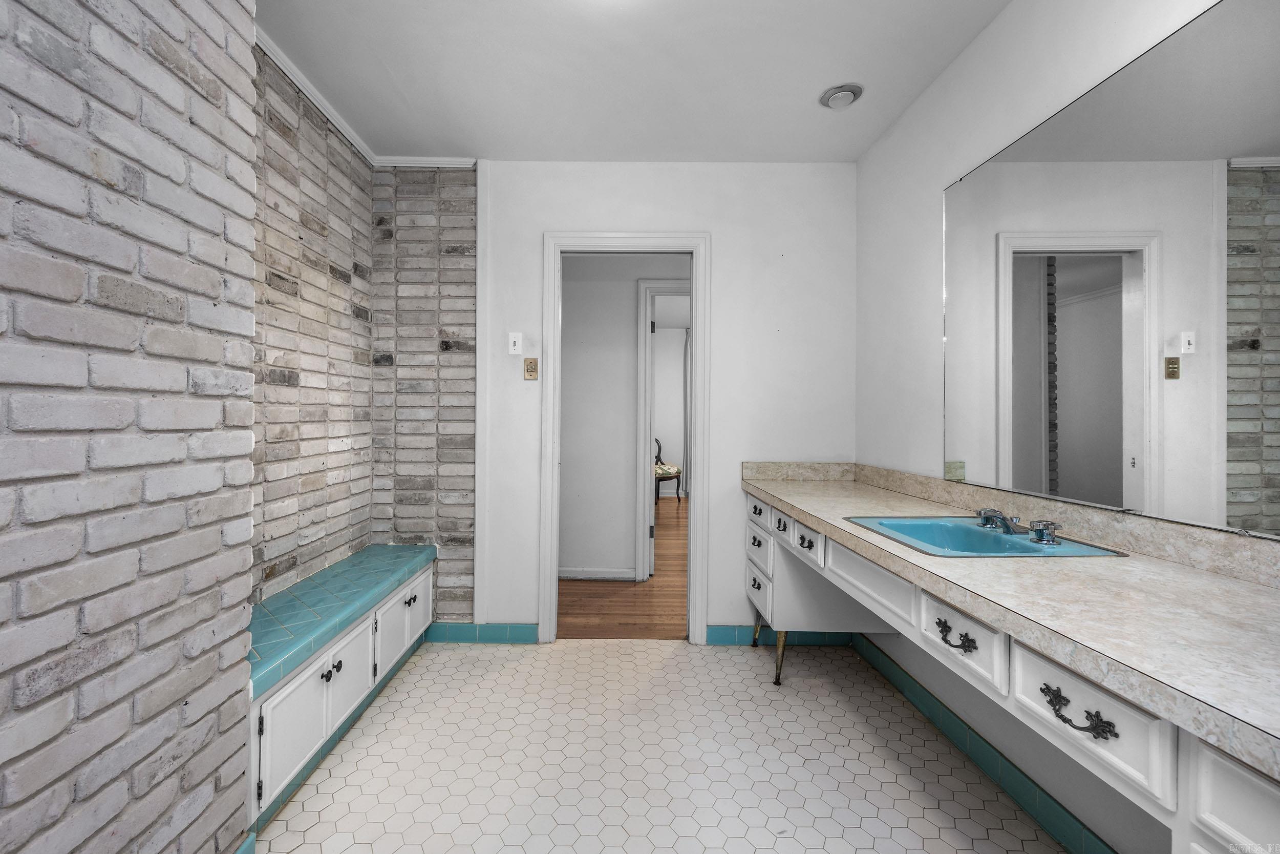 HYLAND HOMES - Residential