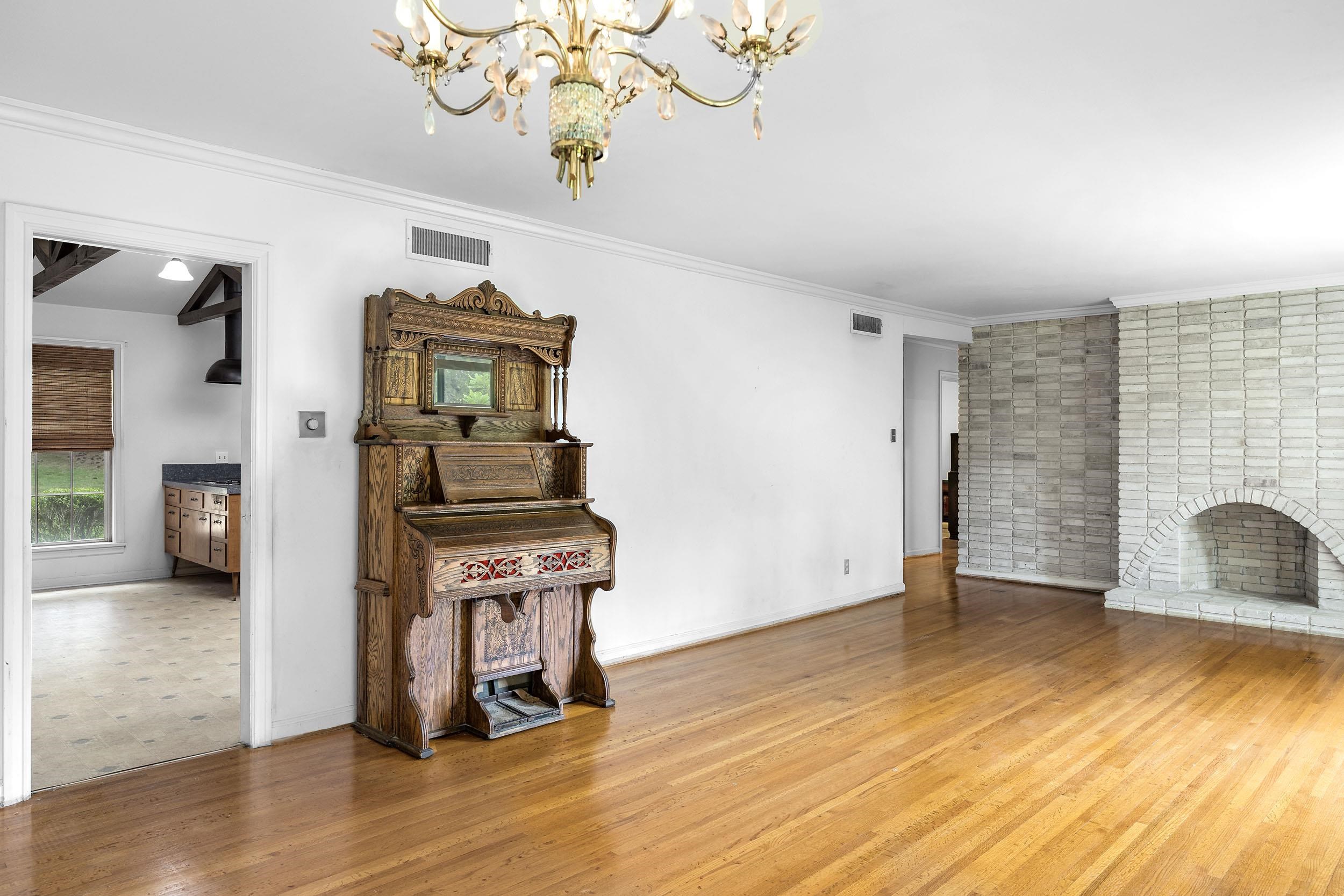 HYLAND HOMES - Residential