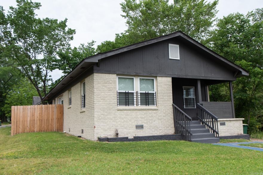 Investors take notice, this home is tenant-occupied with a tenant who wants to stay, getting $1200 monthly with stable income. 24-hour notice on all showings. Agents, please see remarks.