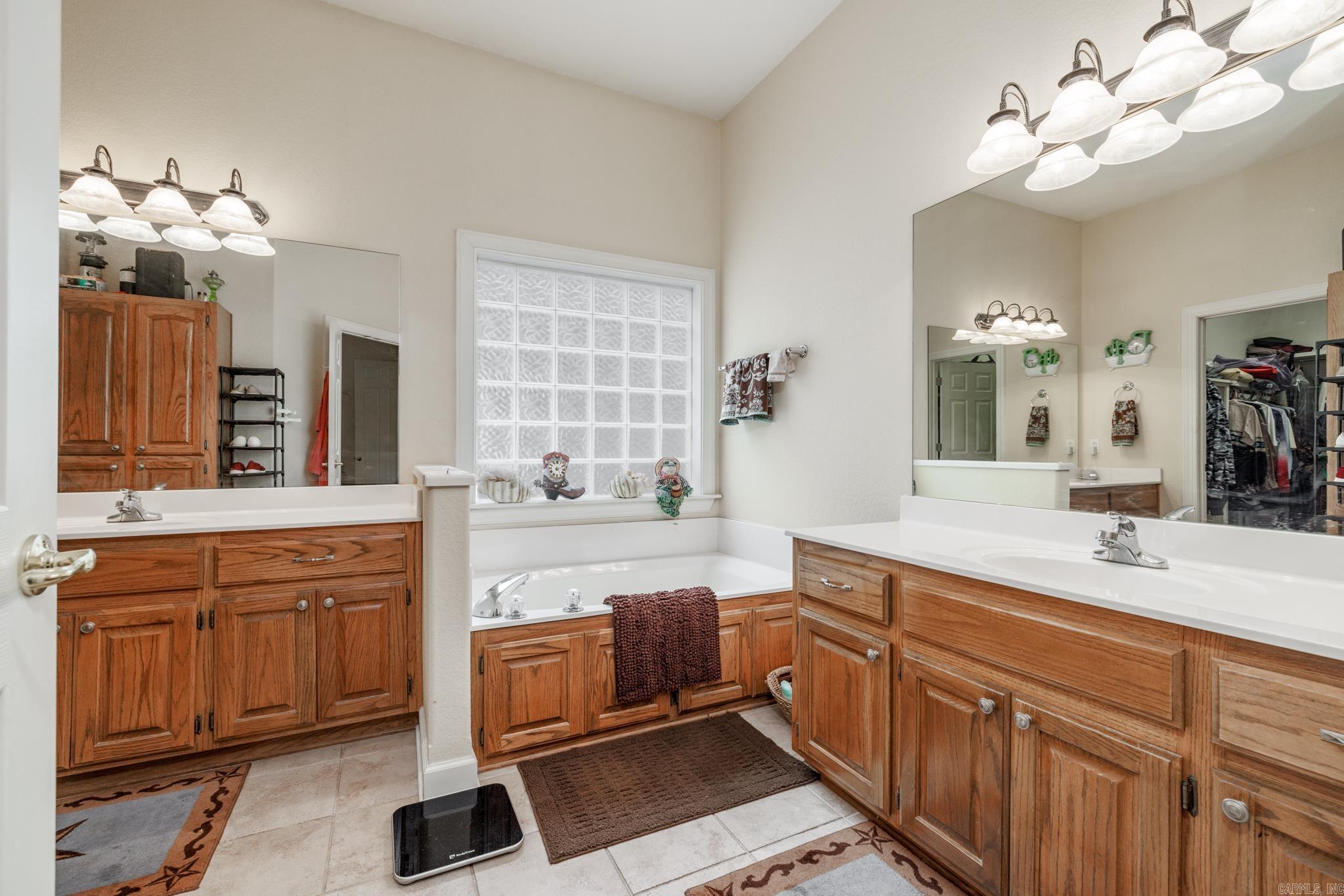 BALTANAS - Residential