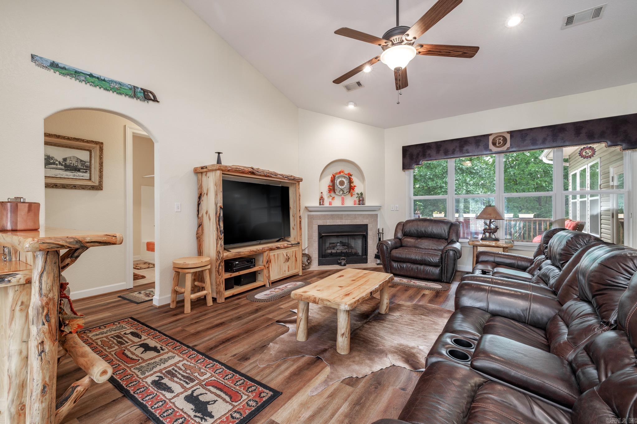 BALTANAS - Residential