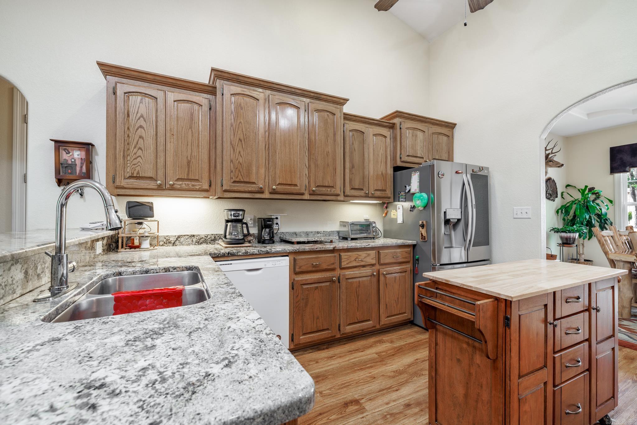 BALTANAS - Residential