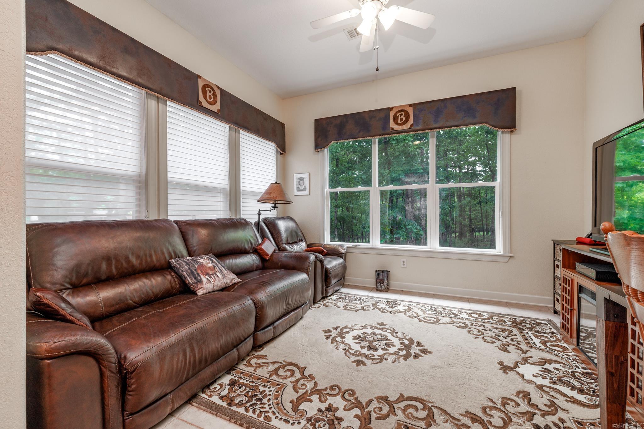 BALTANAS - Residential