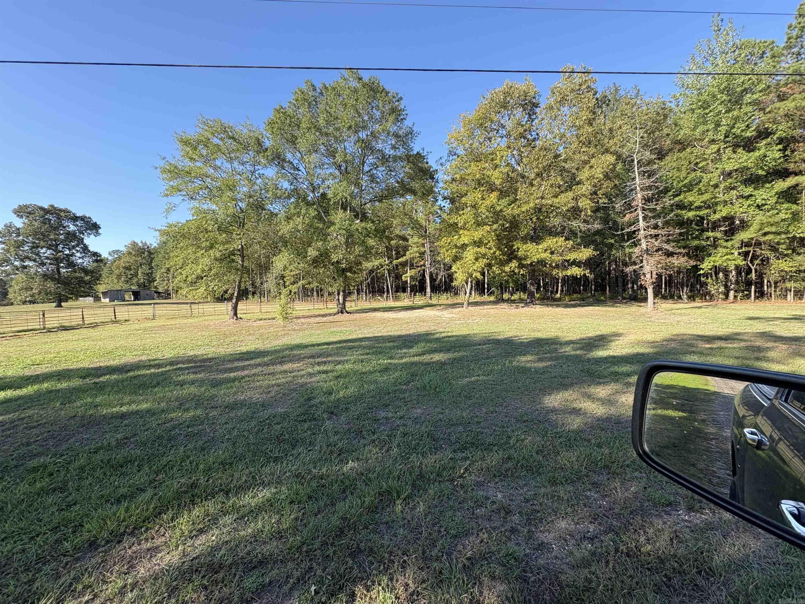 Mustang Ridge - Land