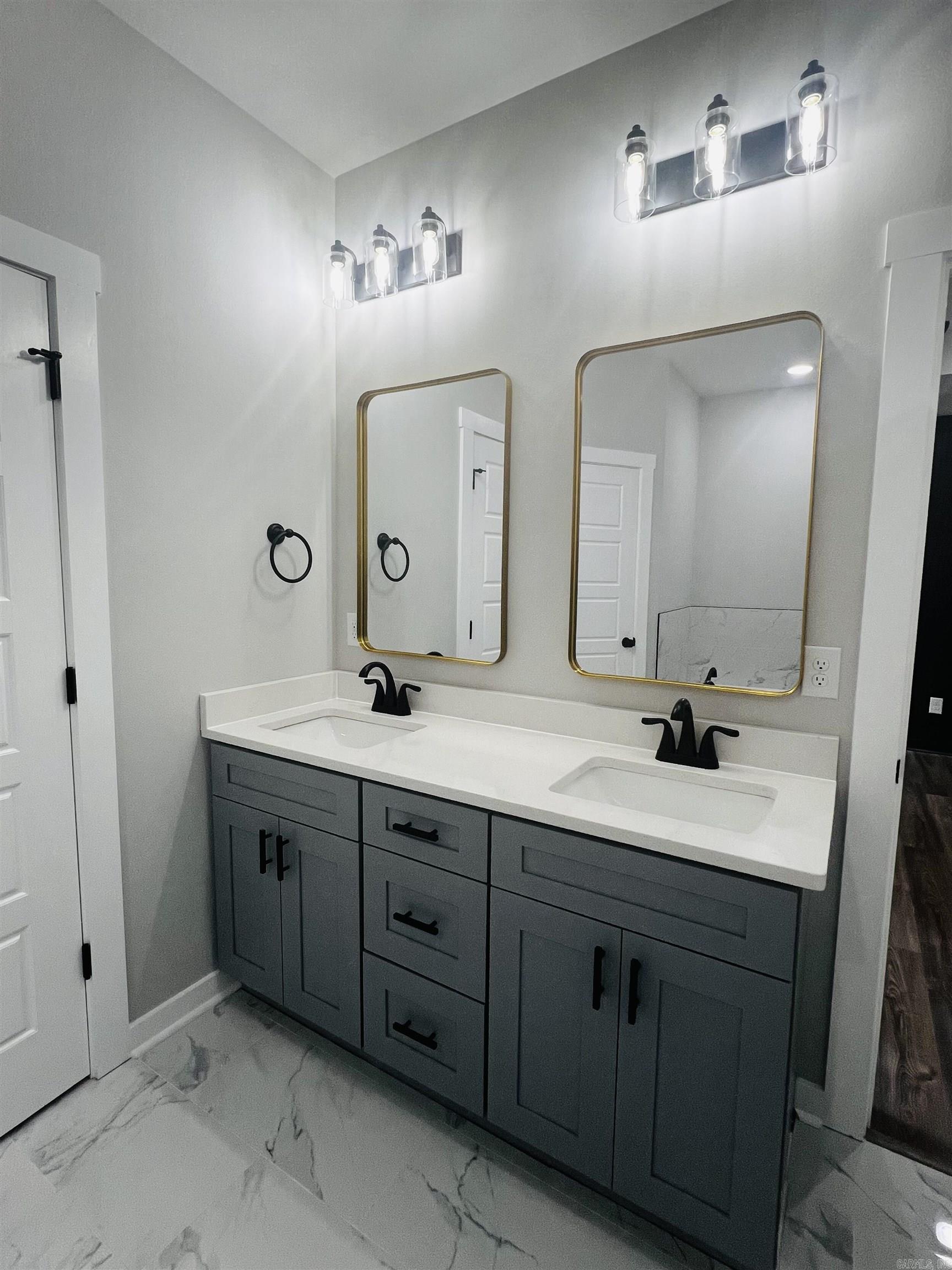 KNOTTING HILL - Residential