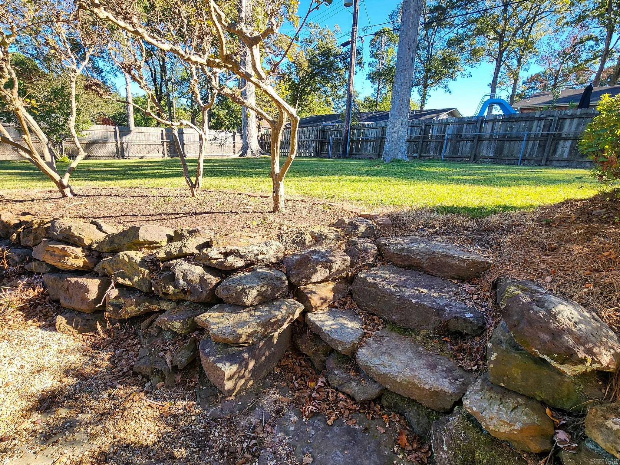 THOMPSON HEIGHTS 4TH S-D - Residential