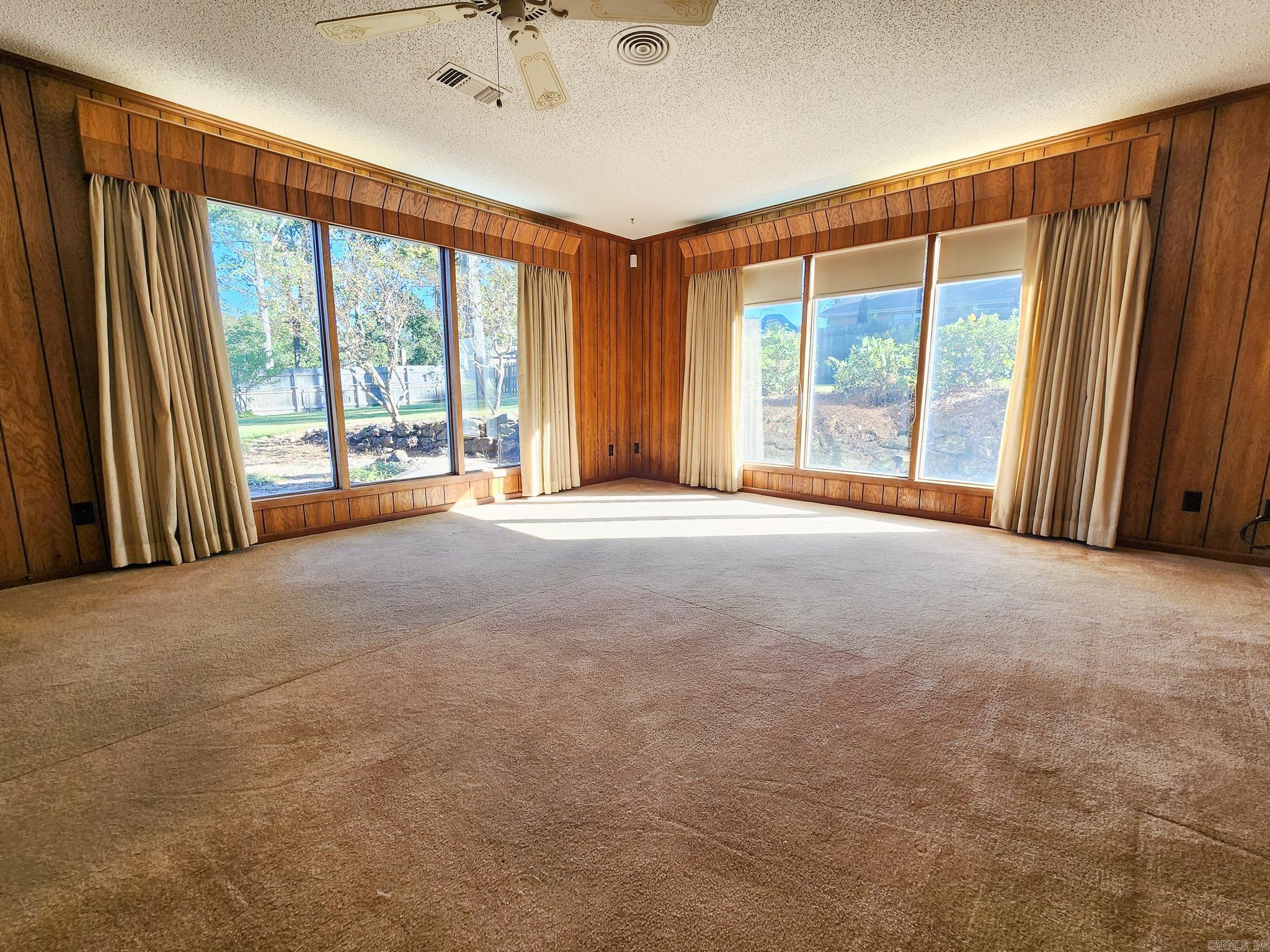 THOMPSON HEIGHTS 4TH S-D - Residential